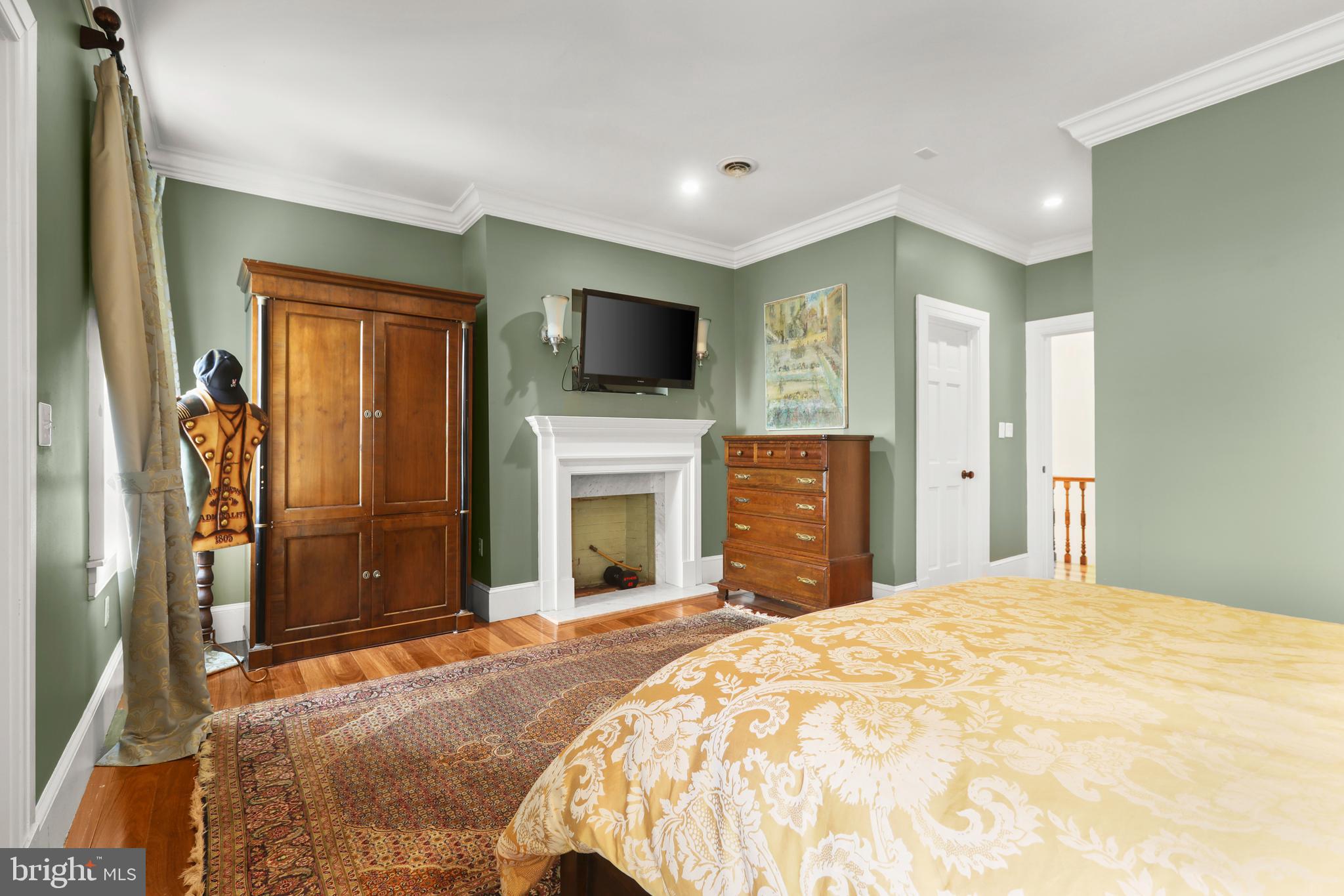 MOUNT VERNON PLACE HISTORIC DISTRICT - Residential Lease