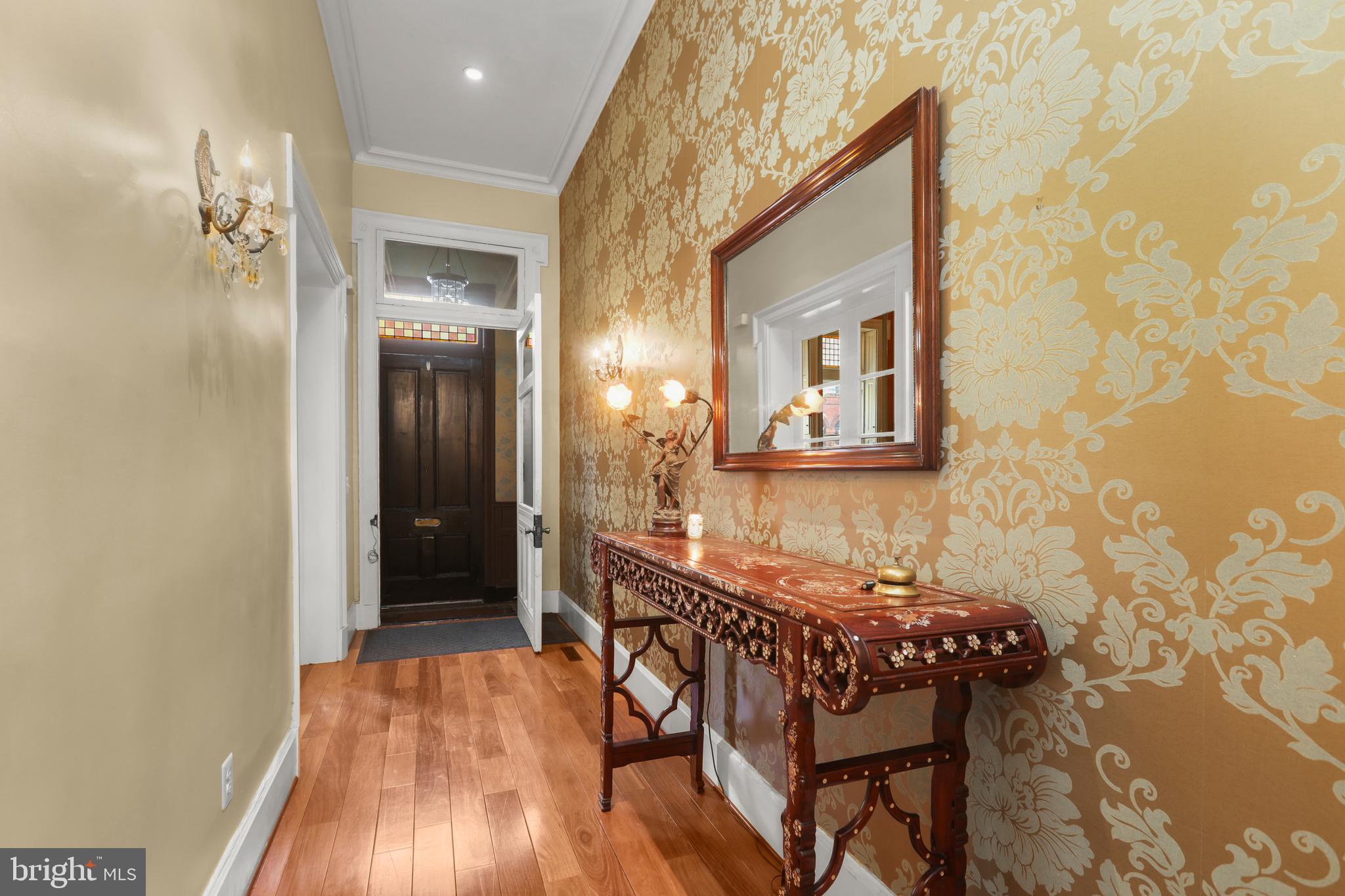 MOUNT VERNON PLACE HISTORIC DISTRICT - Residential Lease