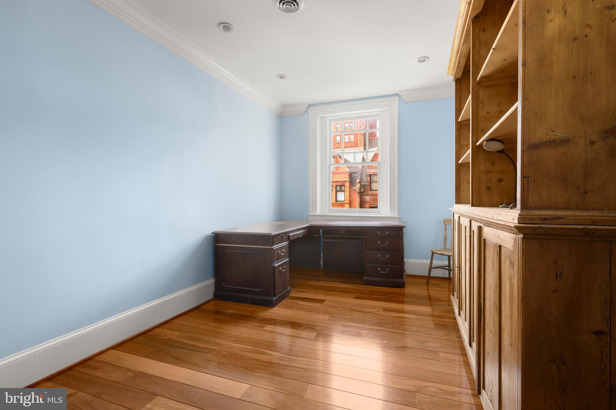 MOUNT VERNON PLACE HISTORIC DISTRICT - Residential Lease