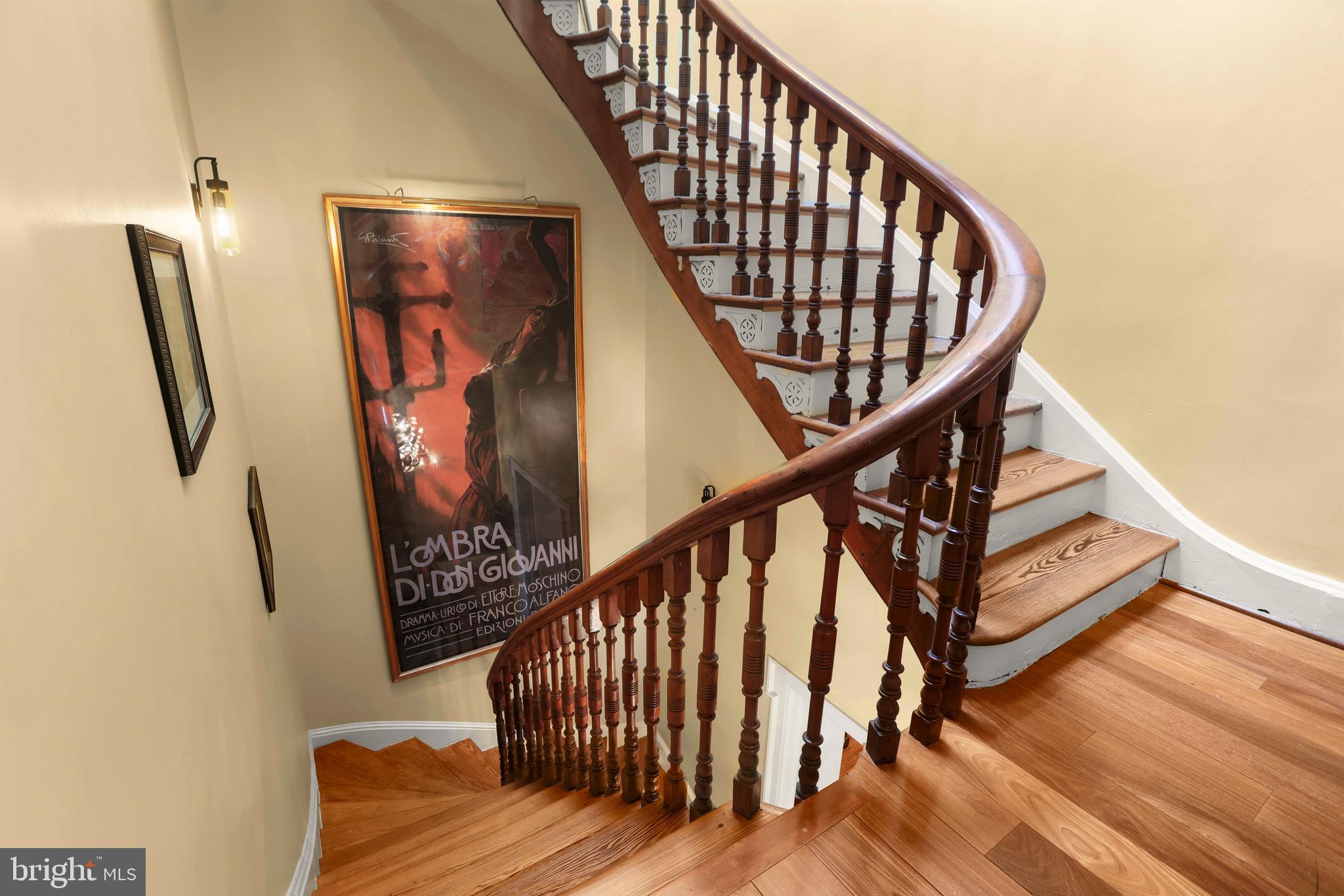 MOUNT VERNON PLACE HISTORIC DISTRICT - Residential Lease