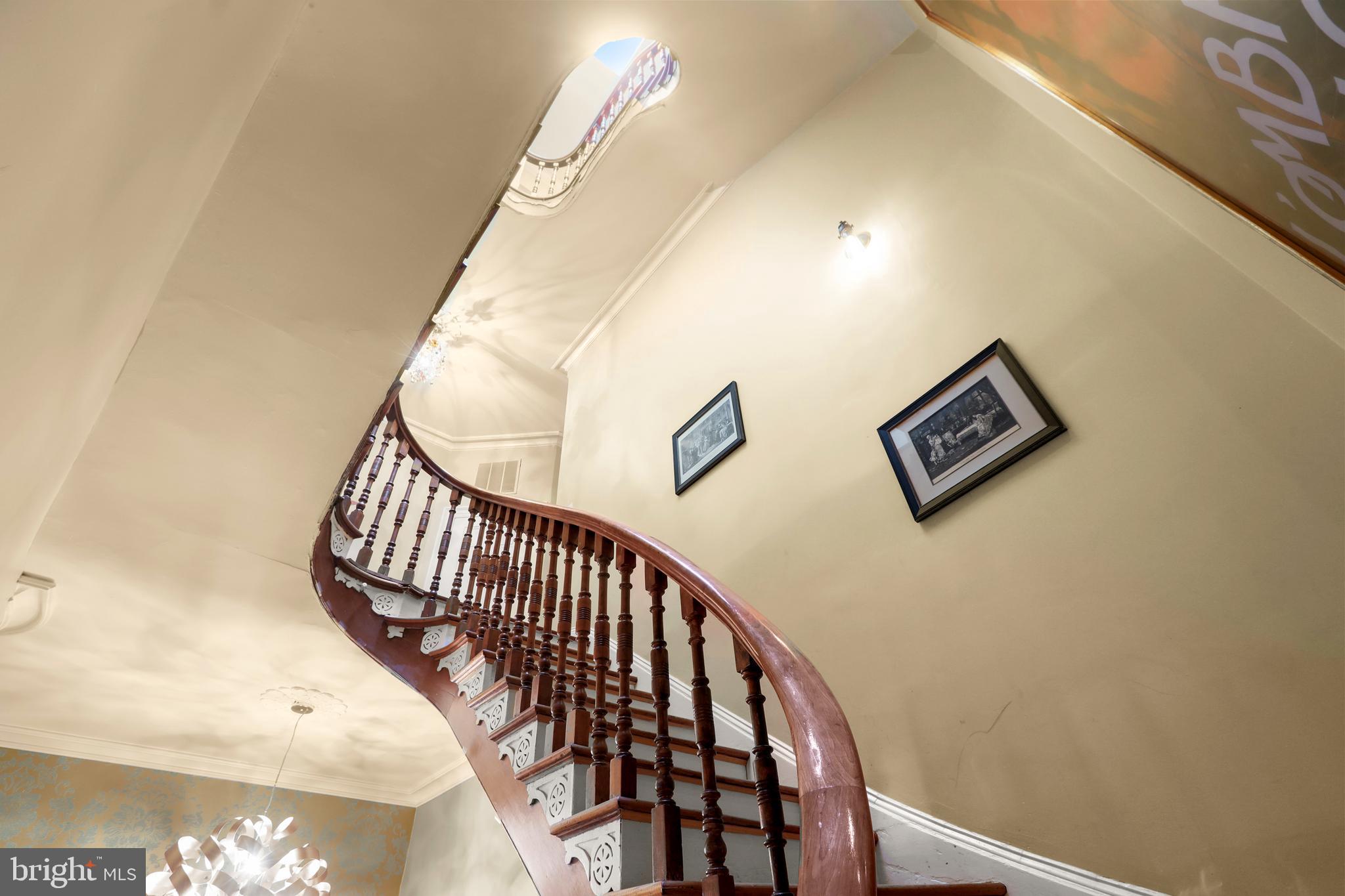 MOUNT VERNON PLACE HISTORIC DISTRICT - Residential Lease