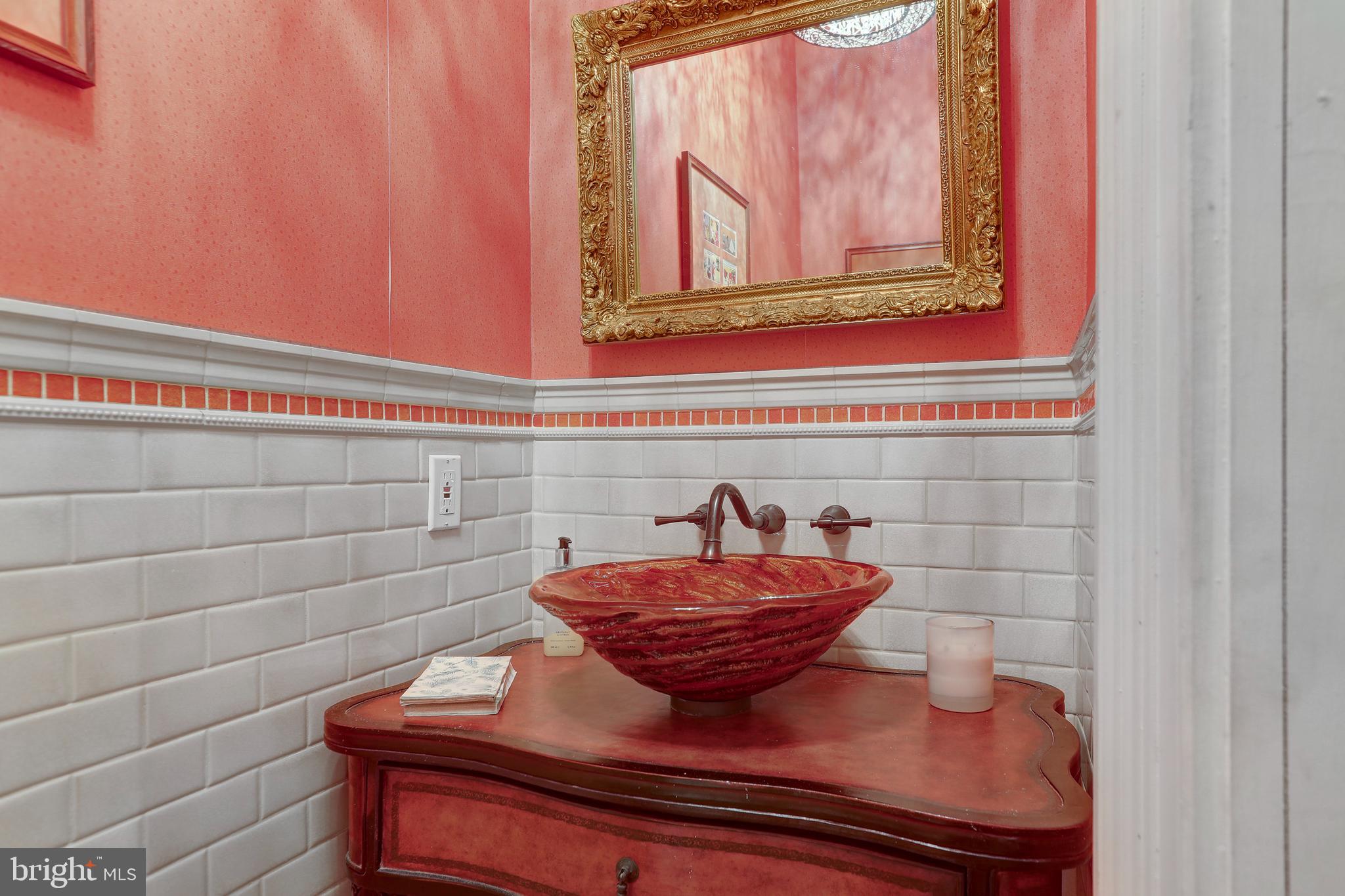 MOUNT VERNON PLACE HISTORIC DISTRICT - Residential Lease