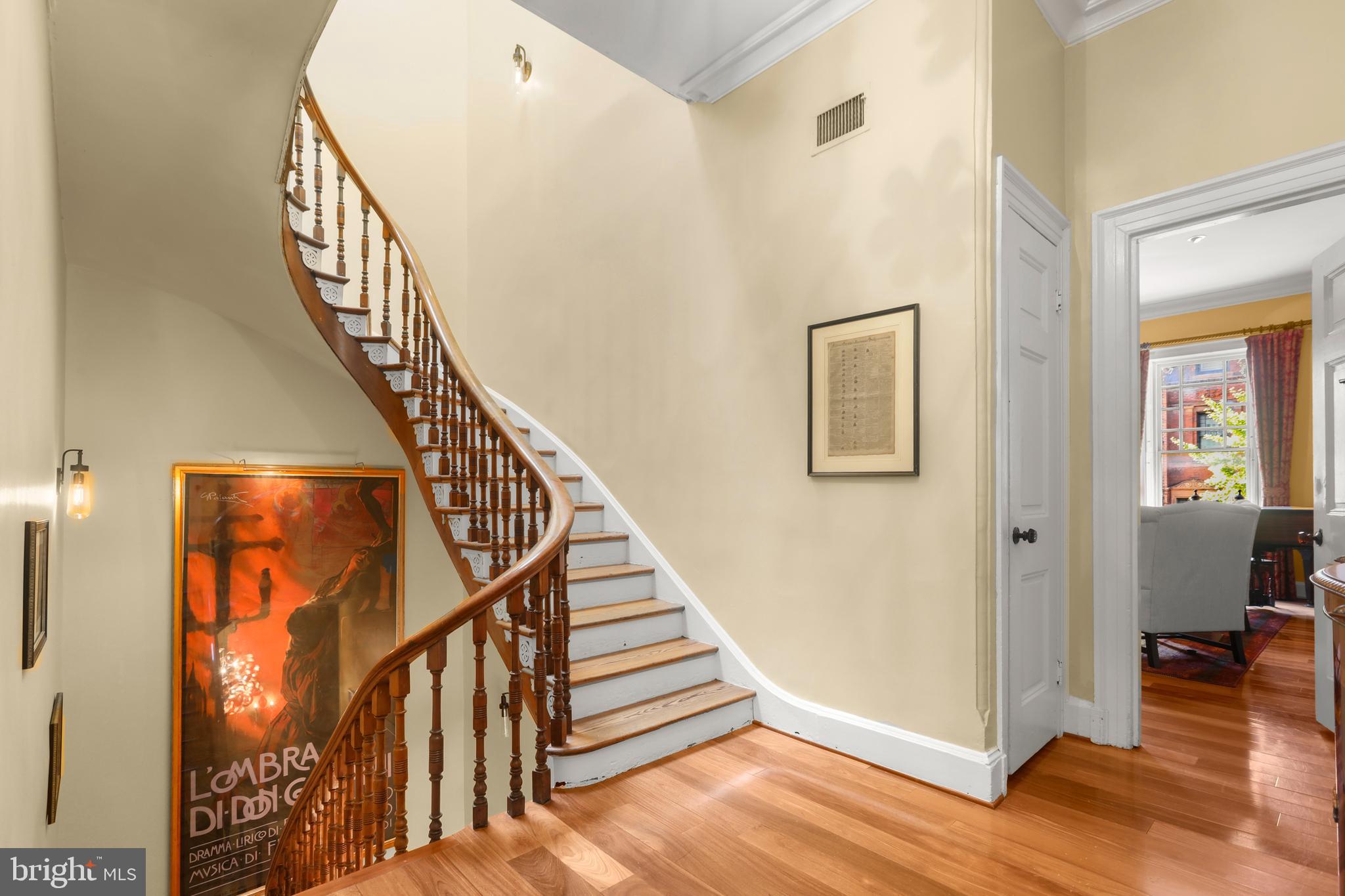 MOUNT VERNON PLACE HISTORIC DISTRICT - Residential Lease