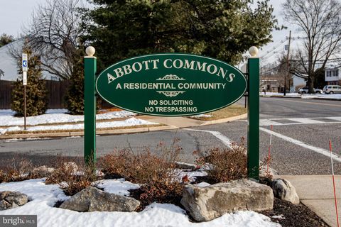 Photo of 6 Bozarth Court, HAMILTON, NJ 08690 (MLS # NJME2071834)