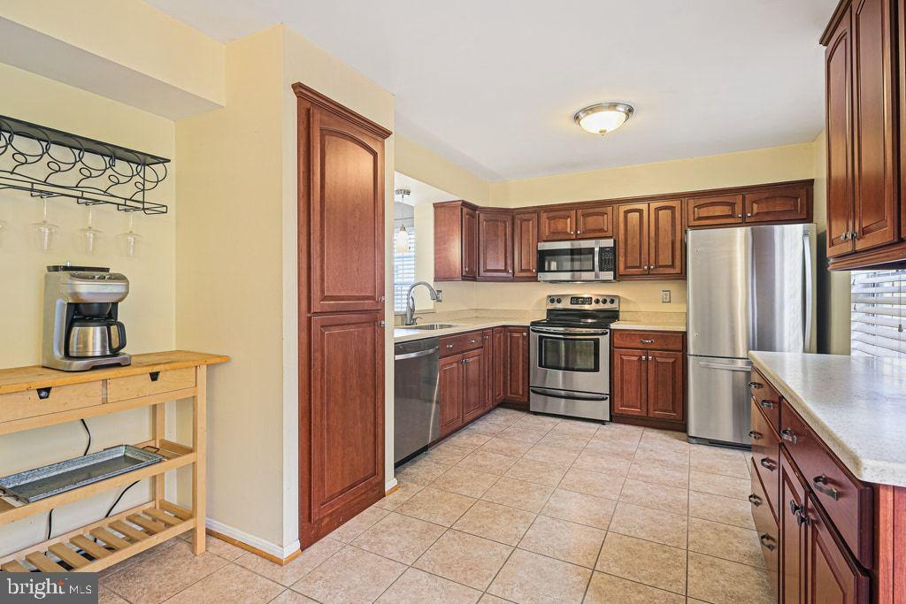 VILLAGE OF HICKORY RIDGE - Residential