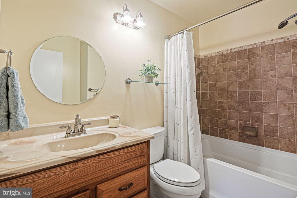 VILLAGE OF HICKORY RIDGE - Residential