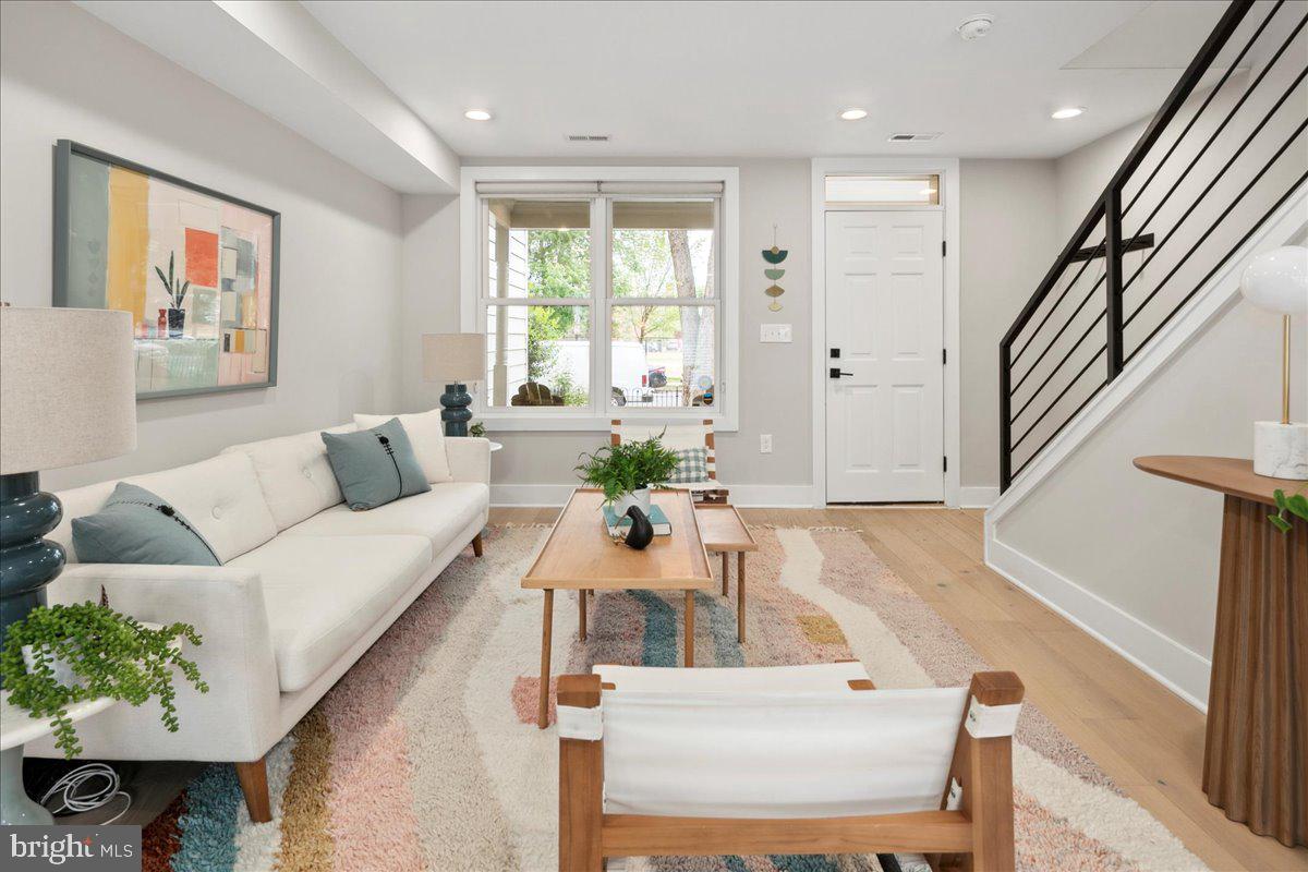 1007 I STREET SE