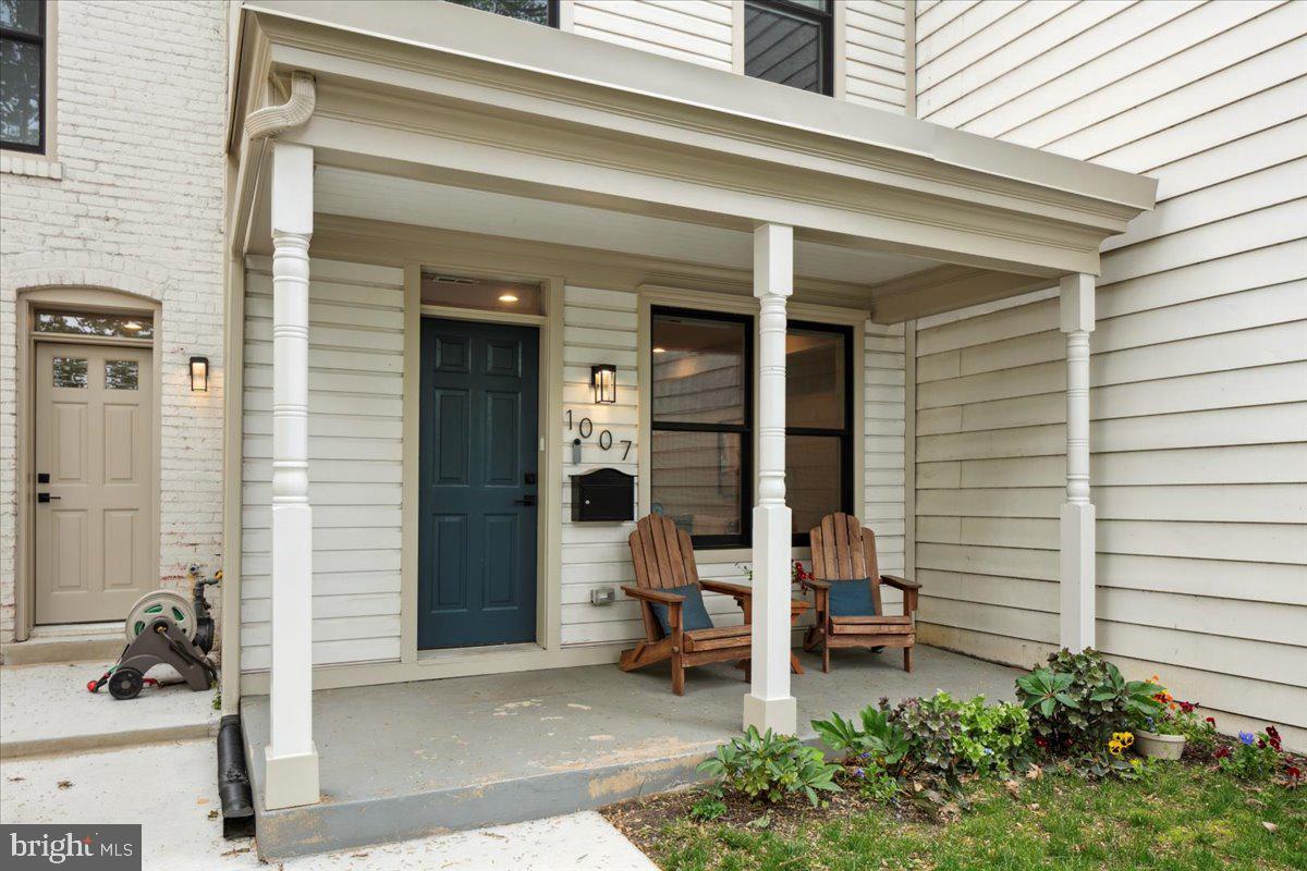 1007 I STREET SE