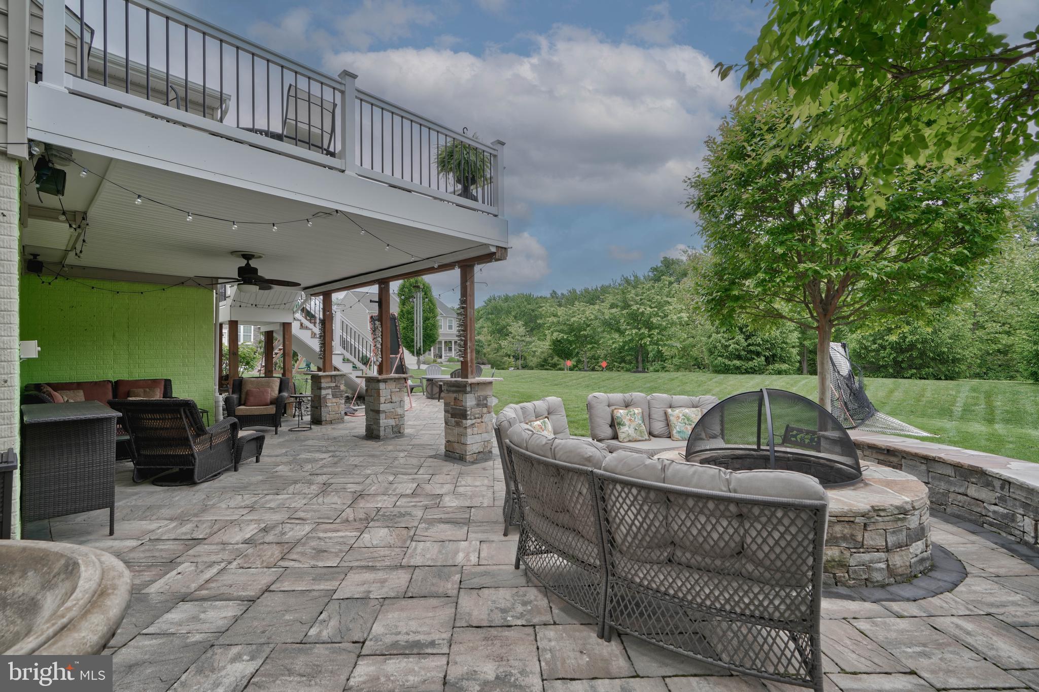 KELLY GLEN - Residential