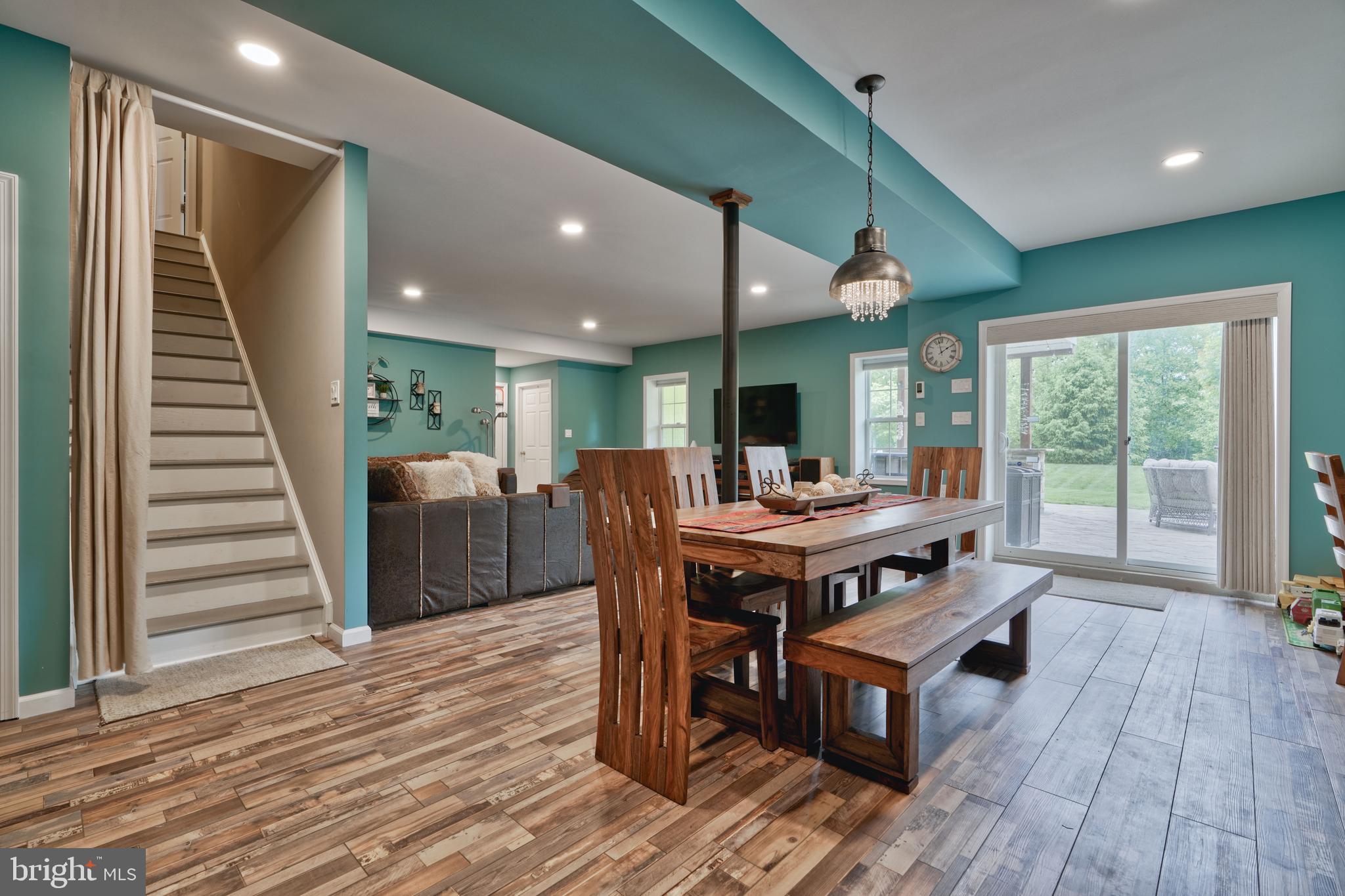 KELLY GLEN - Residential