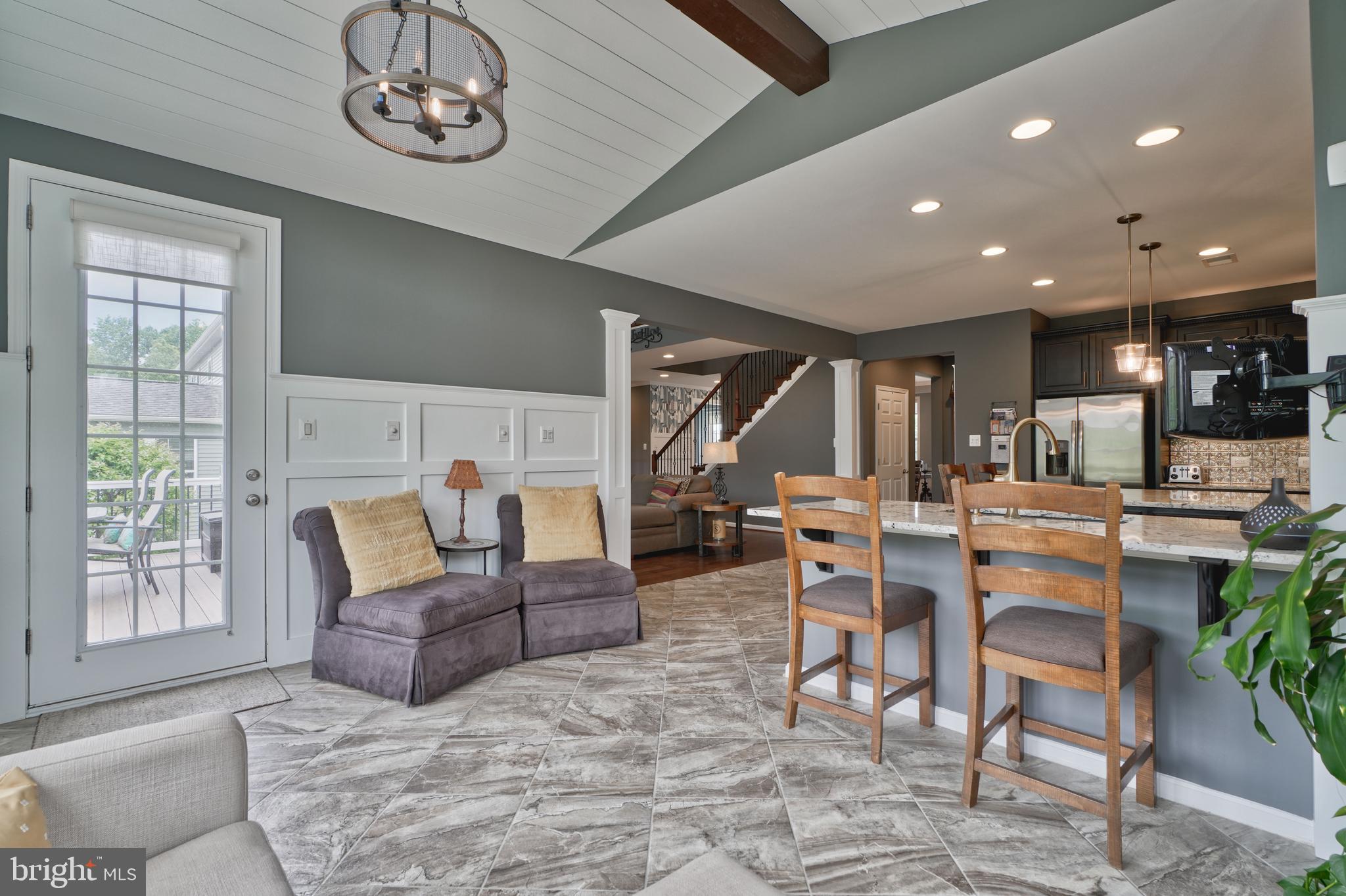 KELLY GLEN - Residential