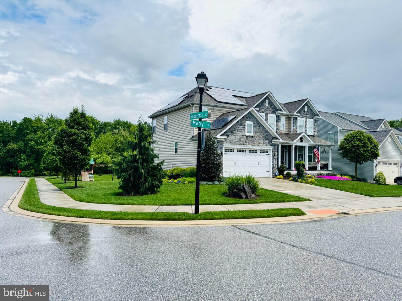 KELLY GLEN - Residential