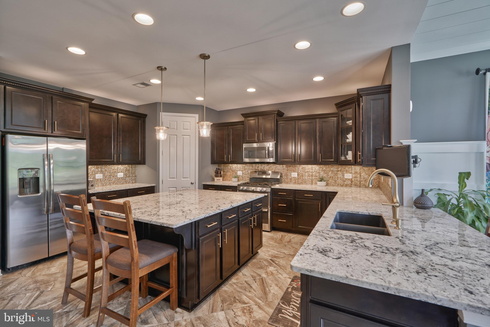 KELLY GLEN - Residential