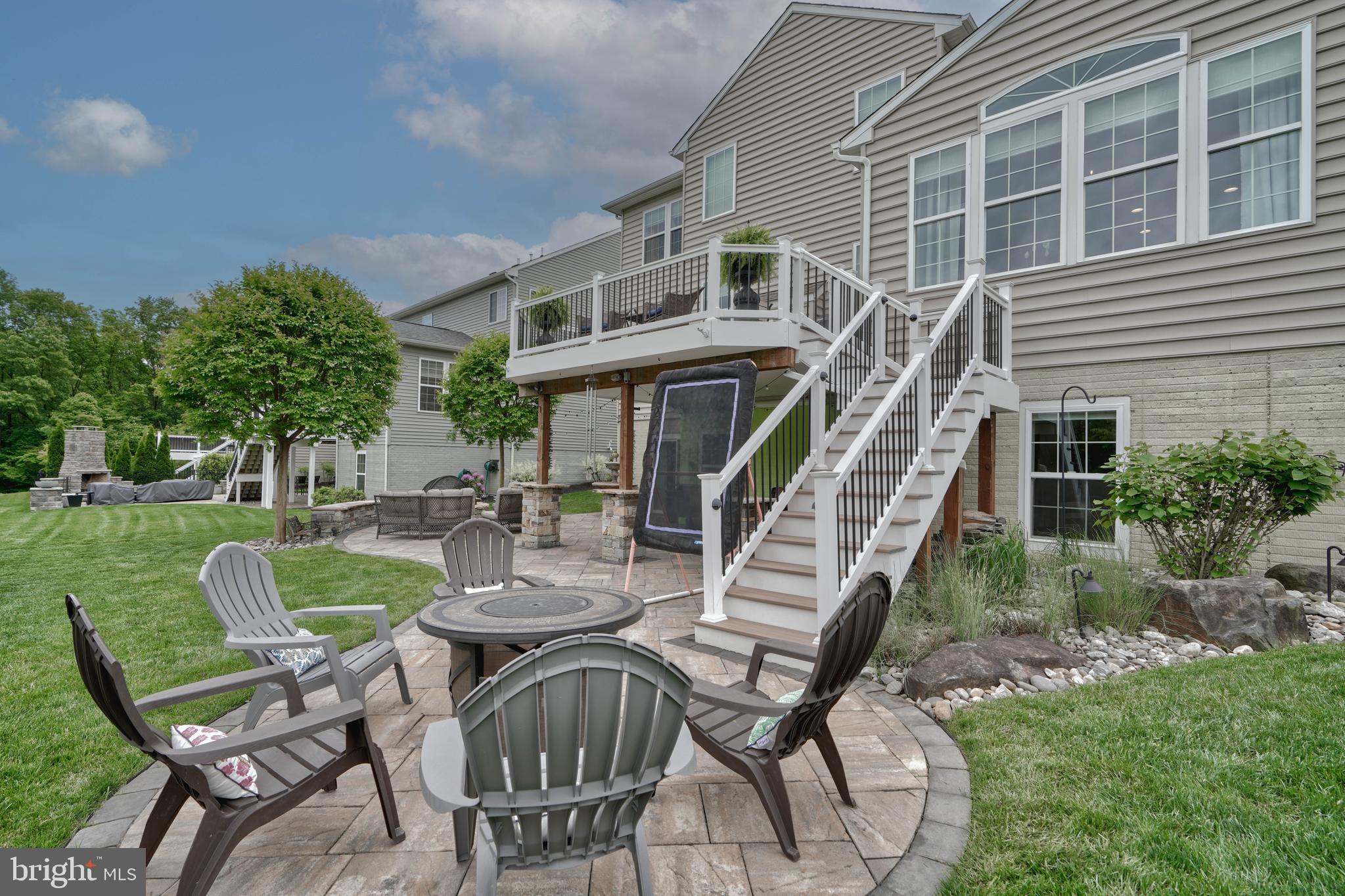 KELLY GLEN - Residential