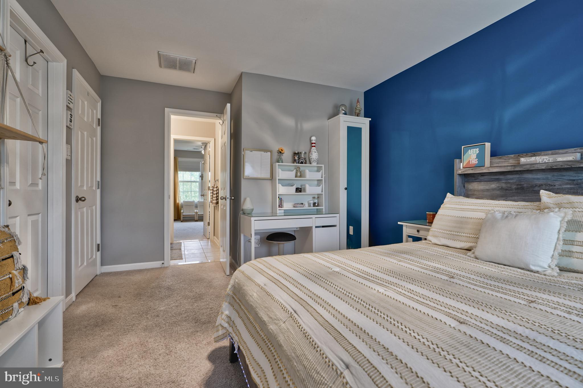 KELLY GLEN - Residential