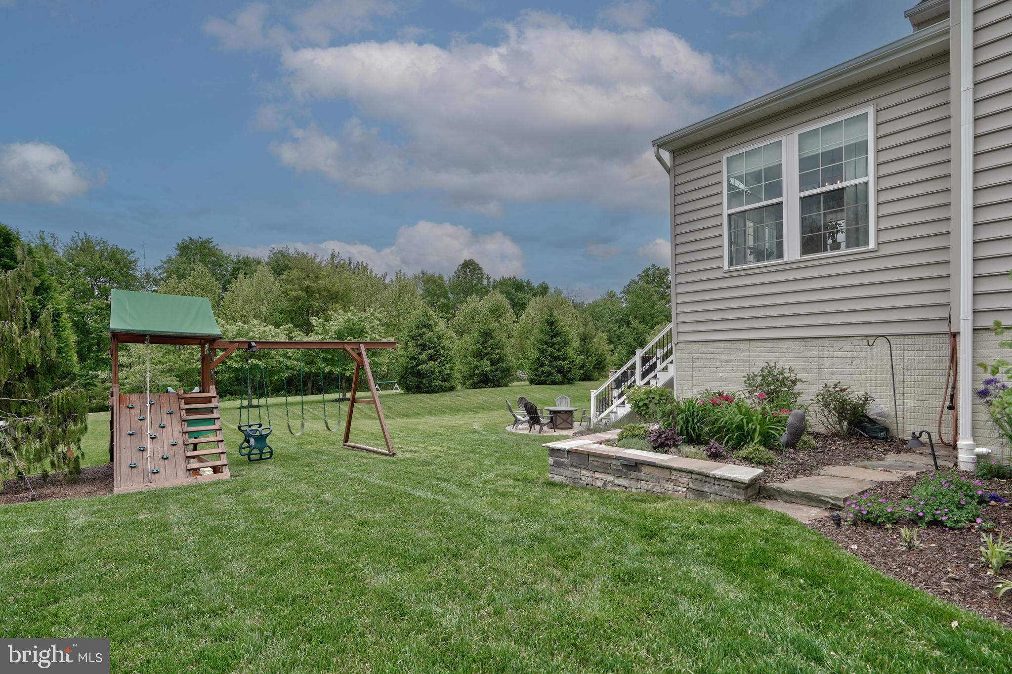 KELLY GLEN - Residential