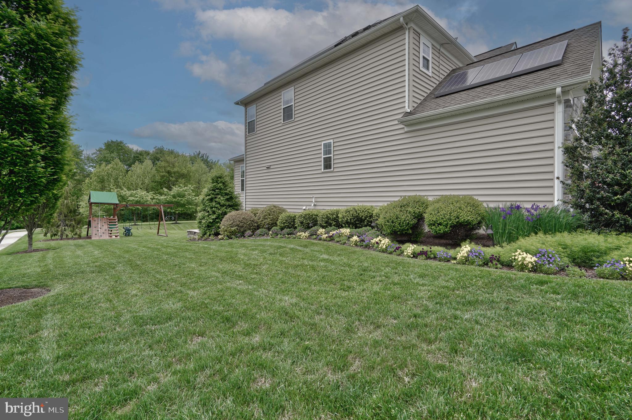 KELLY GLEN - Residential