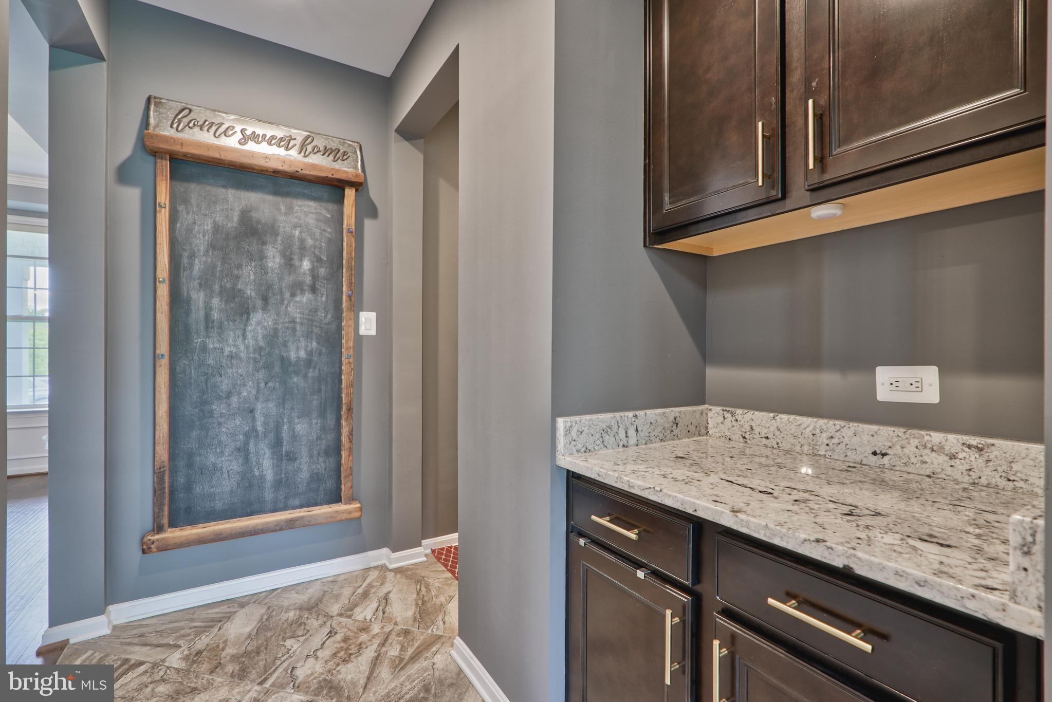 KELLY GLEN - Residential