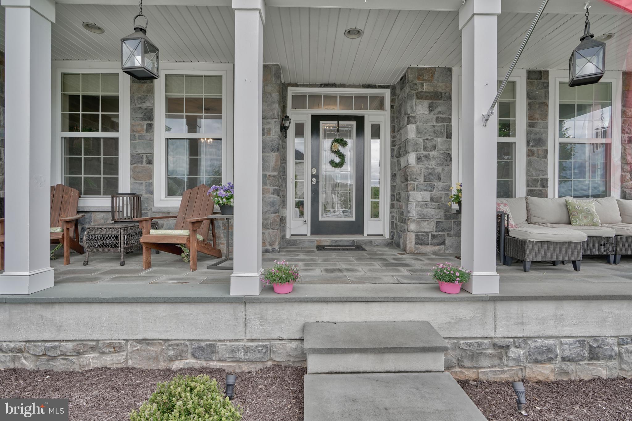 KELLY GLEN - Residential