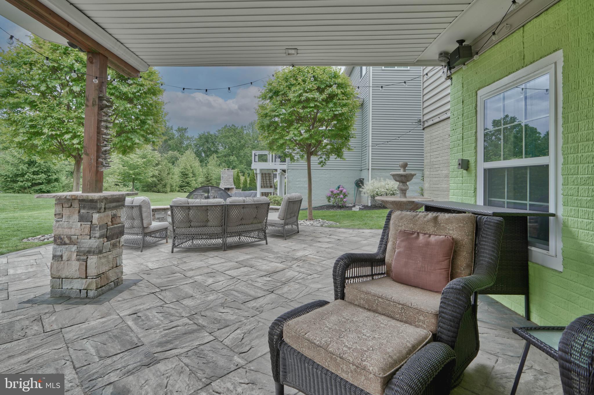 KELLY GLEN - Residential