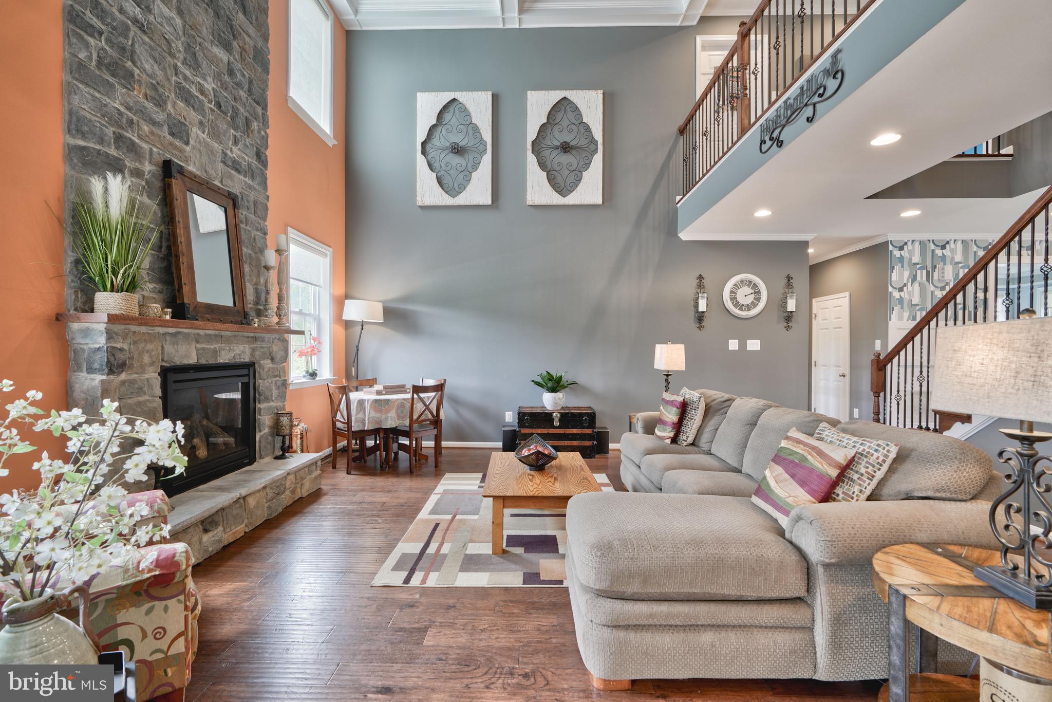 KELLY GLEN - Residential