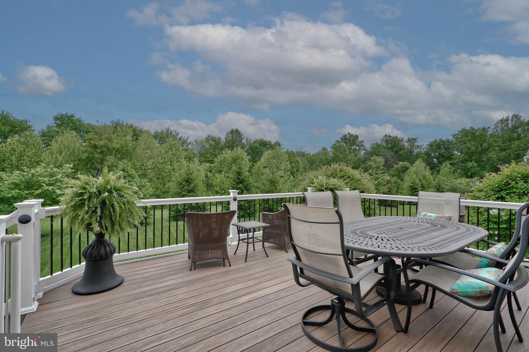 KELLY GLEN - Residential