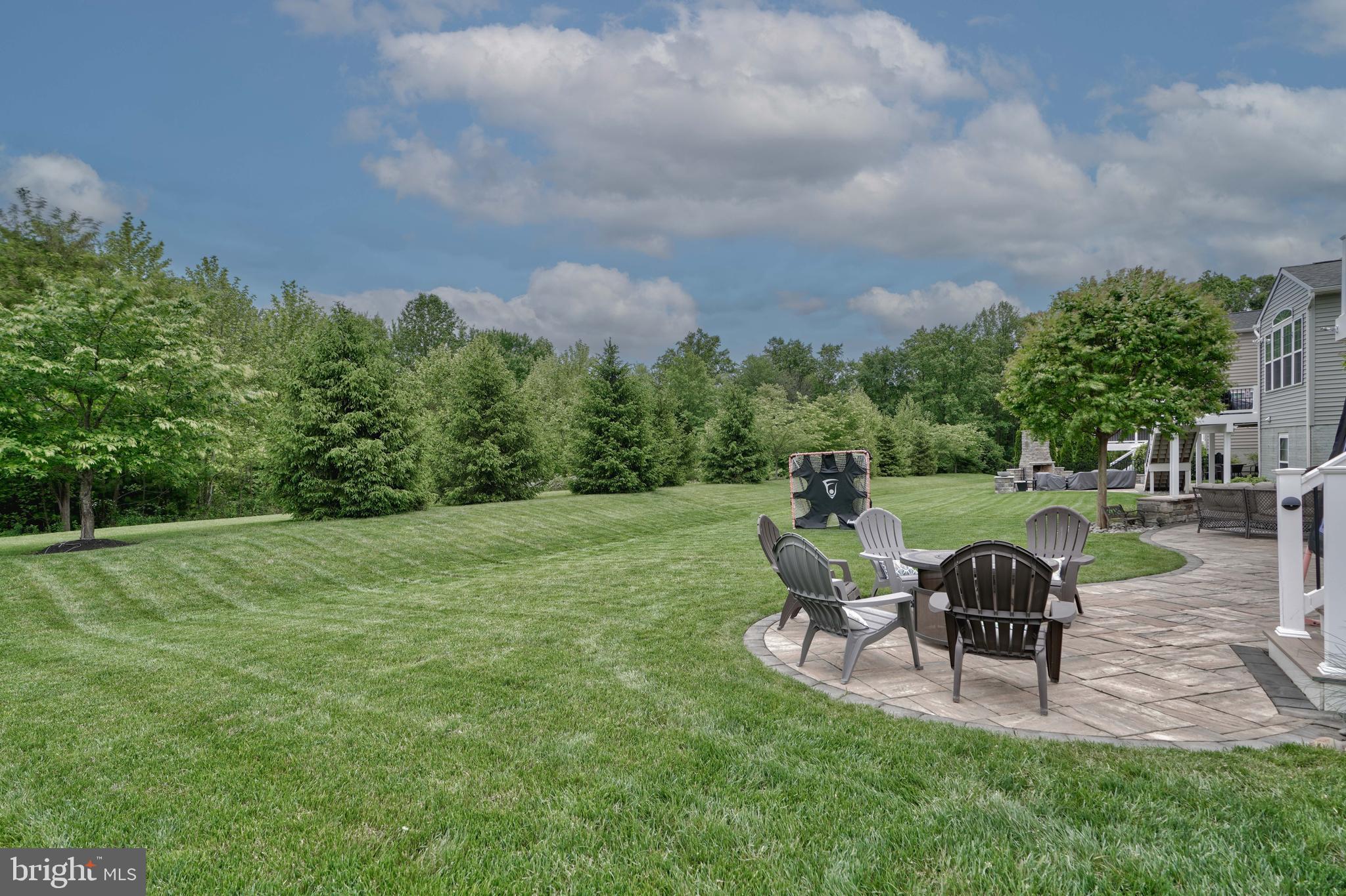 KELLY GLEN - Residential