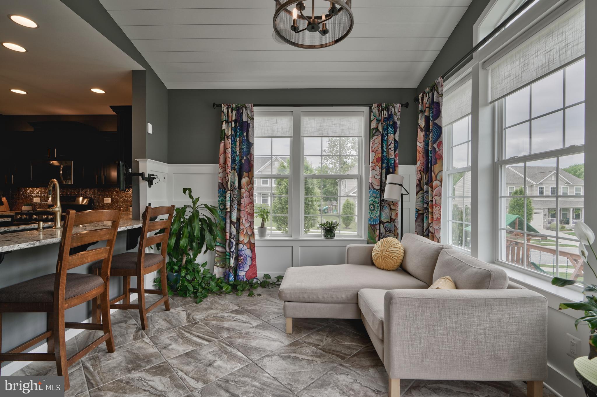 KELLY GLEN - Residential