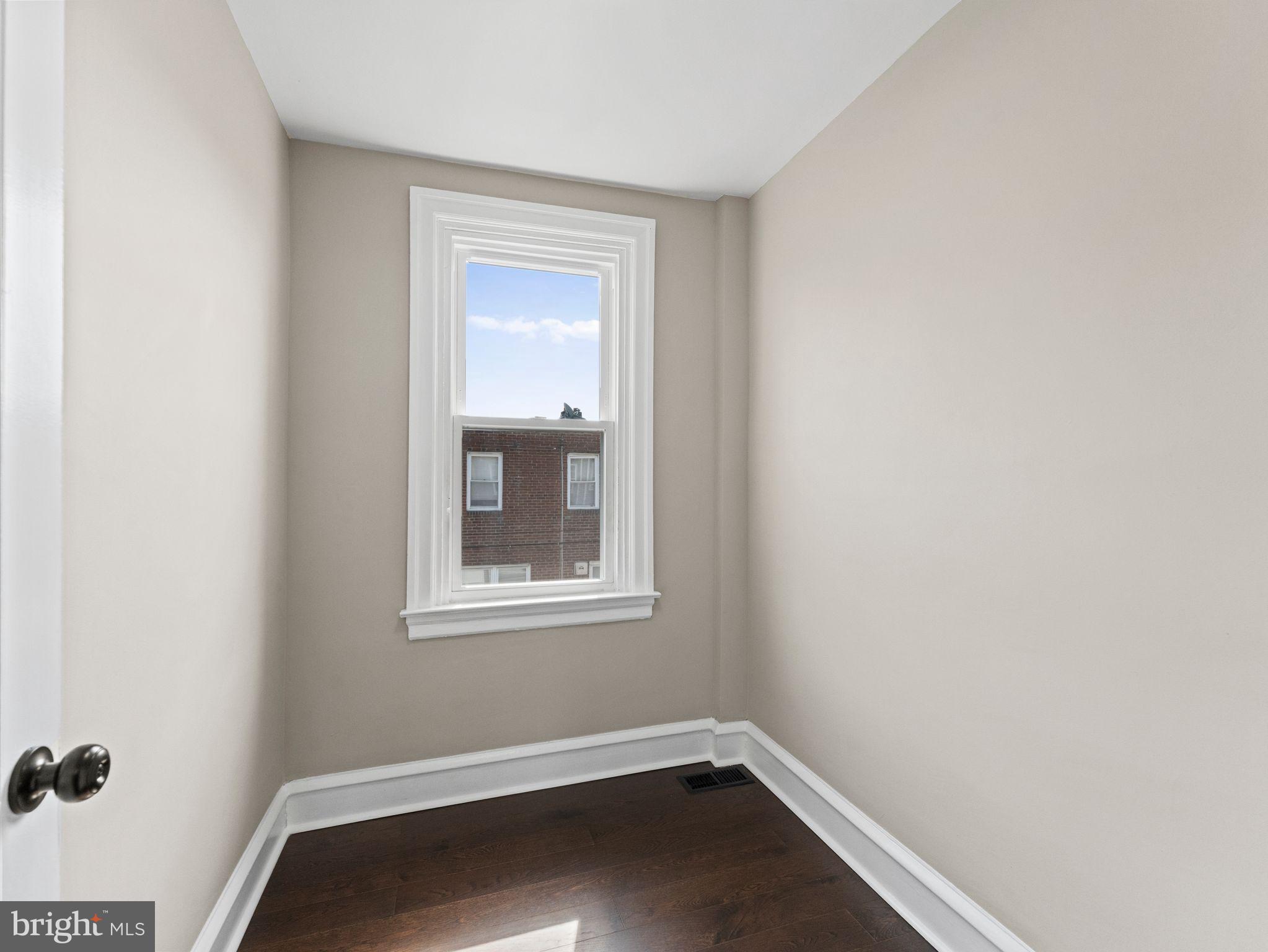 LAWNDALE - Residential