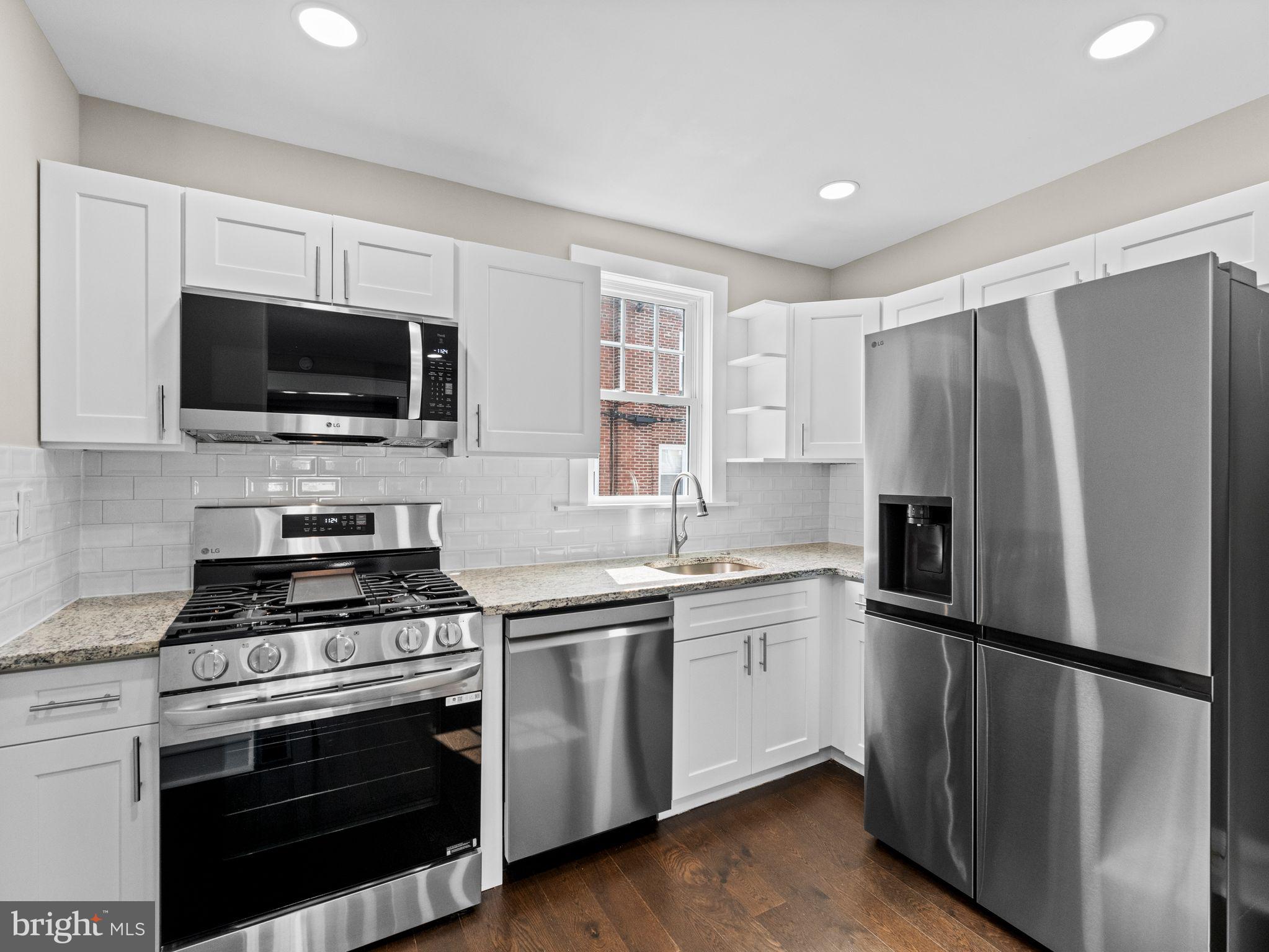 LAWNDALE - Residential