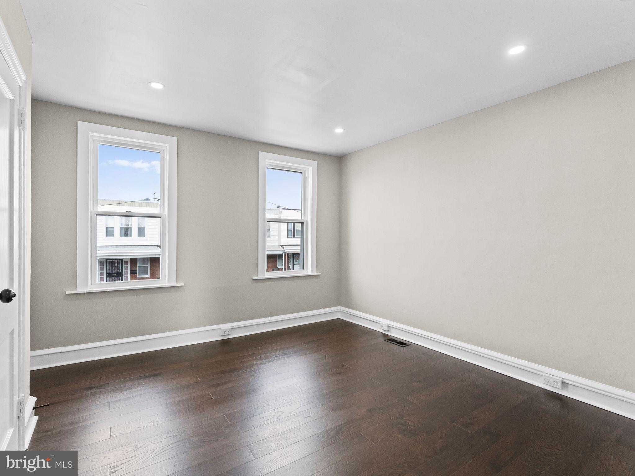 LAWNDALE - Residential