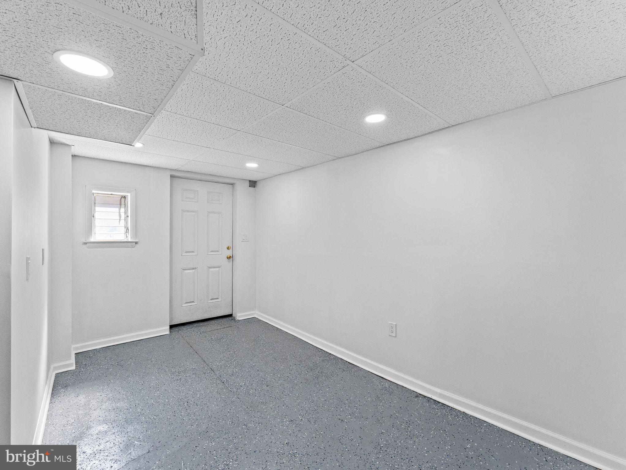 LAWNDALE - Residential