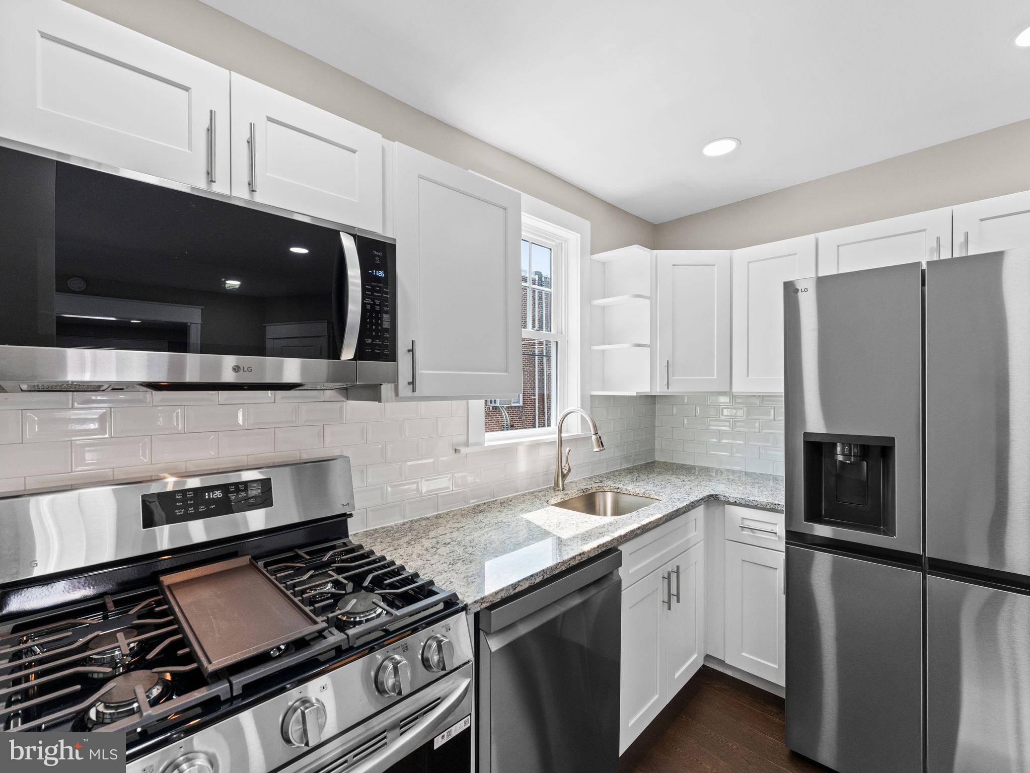 LAWNDALE - Residential