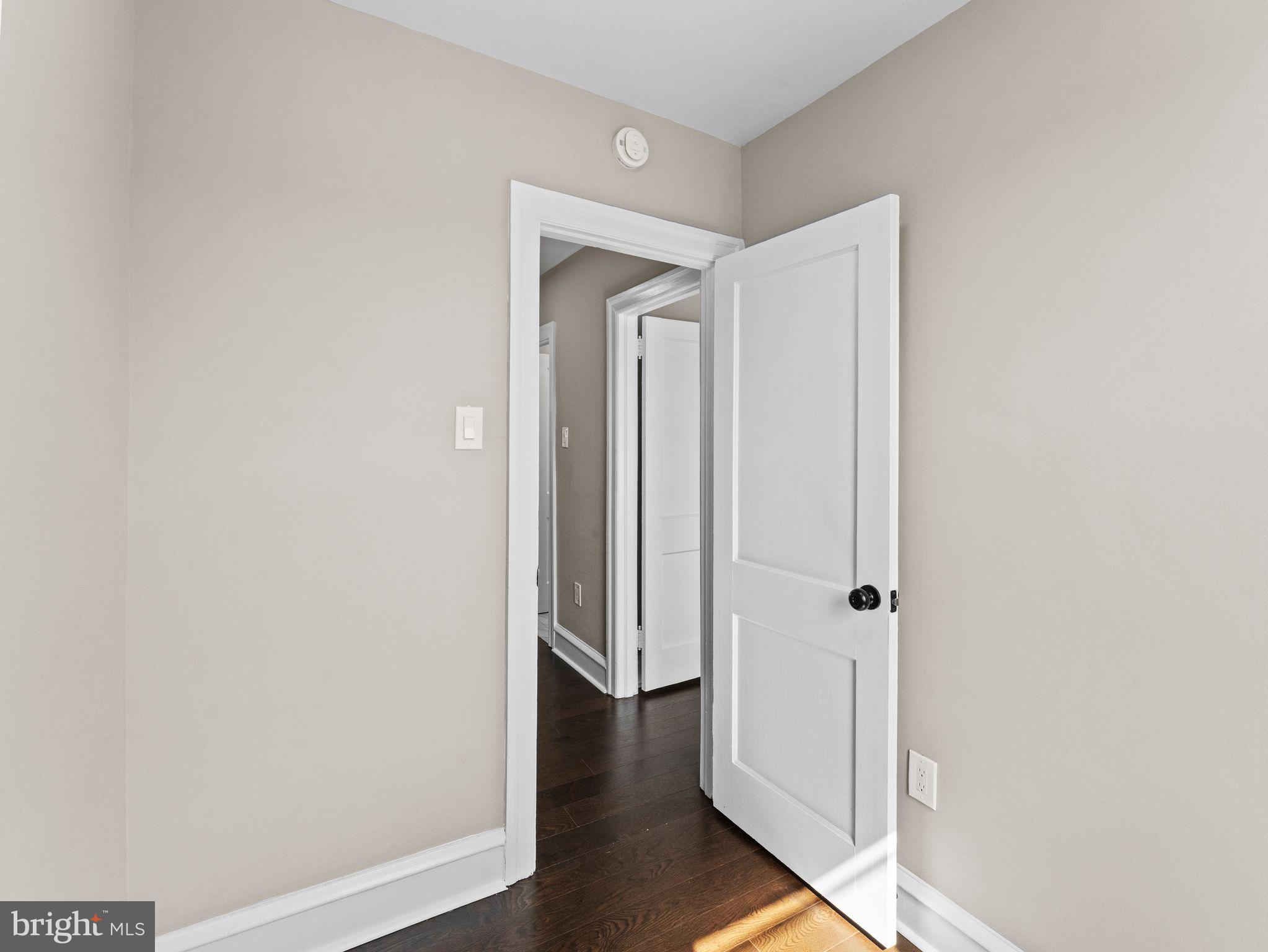 LAWNDALE - Residential