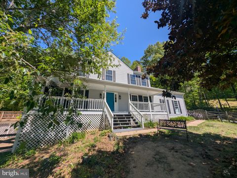 Photo of 32 Estate Row, STAFFORD, VA 22554 (MLS # VAST2049122)