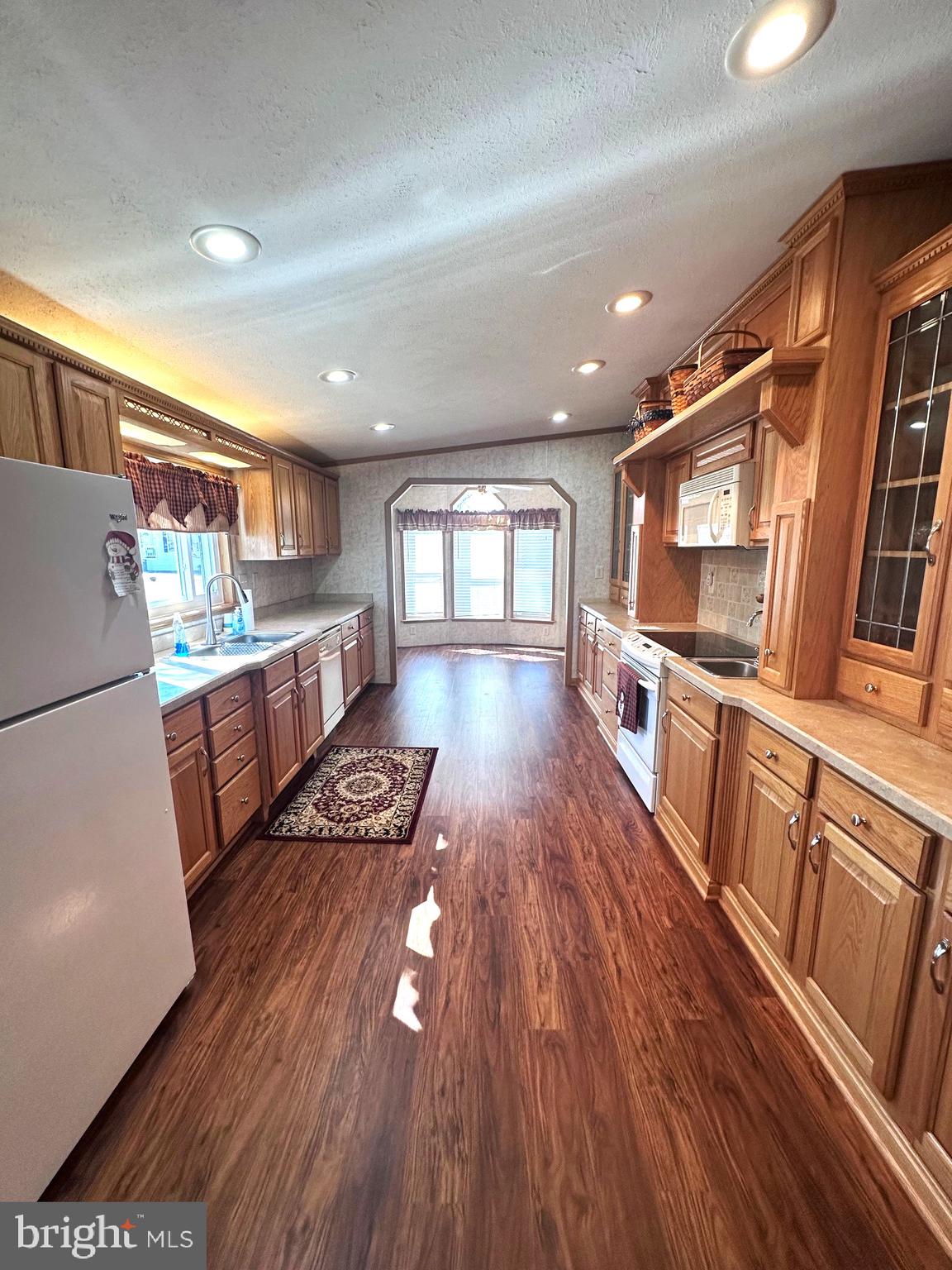 VILLAGE SCENE TR P - Residential