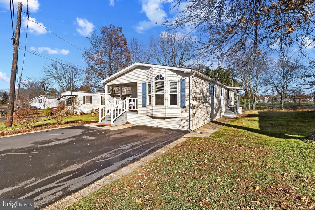 Photo of 113 Hickory Drive, HATFIELD, PA 19440 (MLS # PAMC2162864)