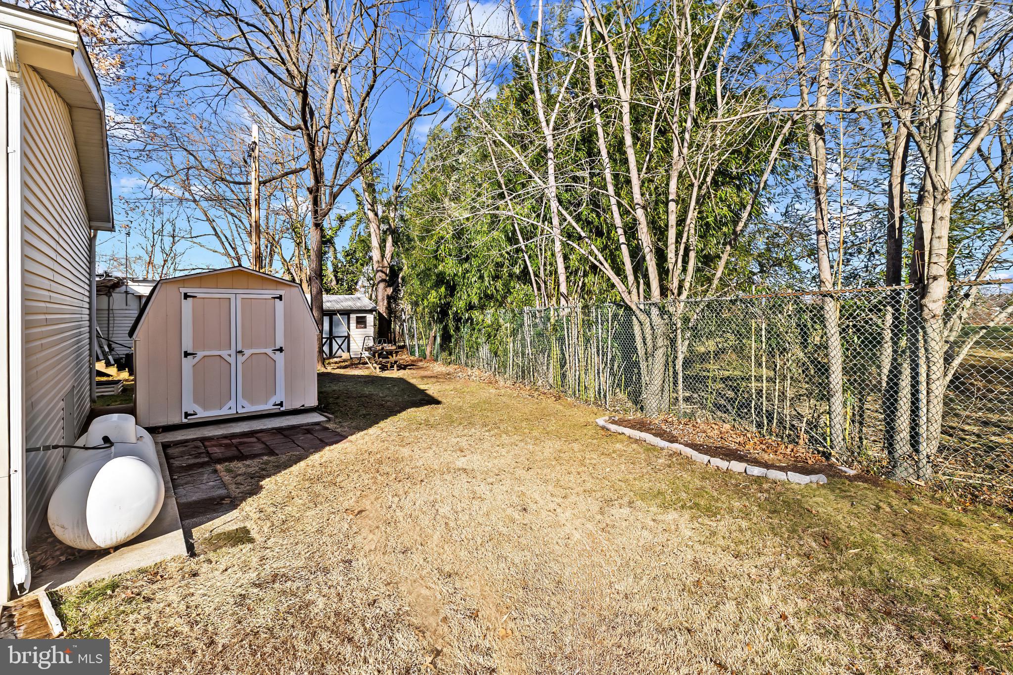 VILLAGE SCENE TR P - Residential