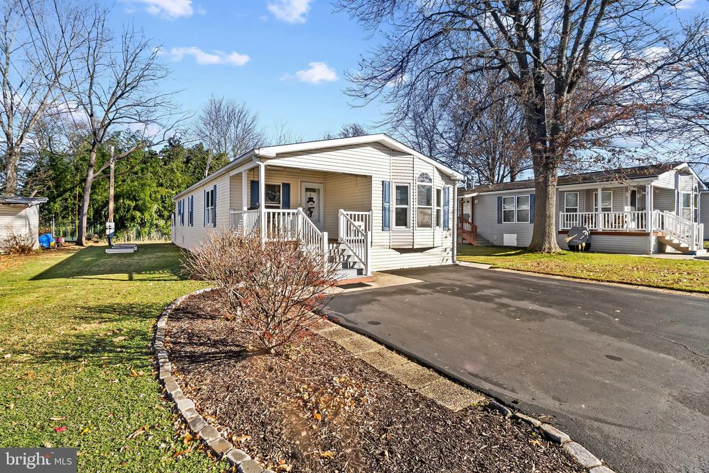 Photo of 113 Hickory Drive, HATFIELD, PA 19440 (MLS # PAMC2162864)