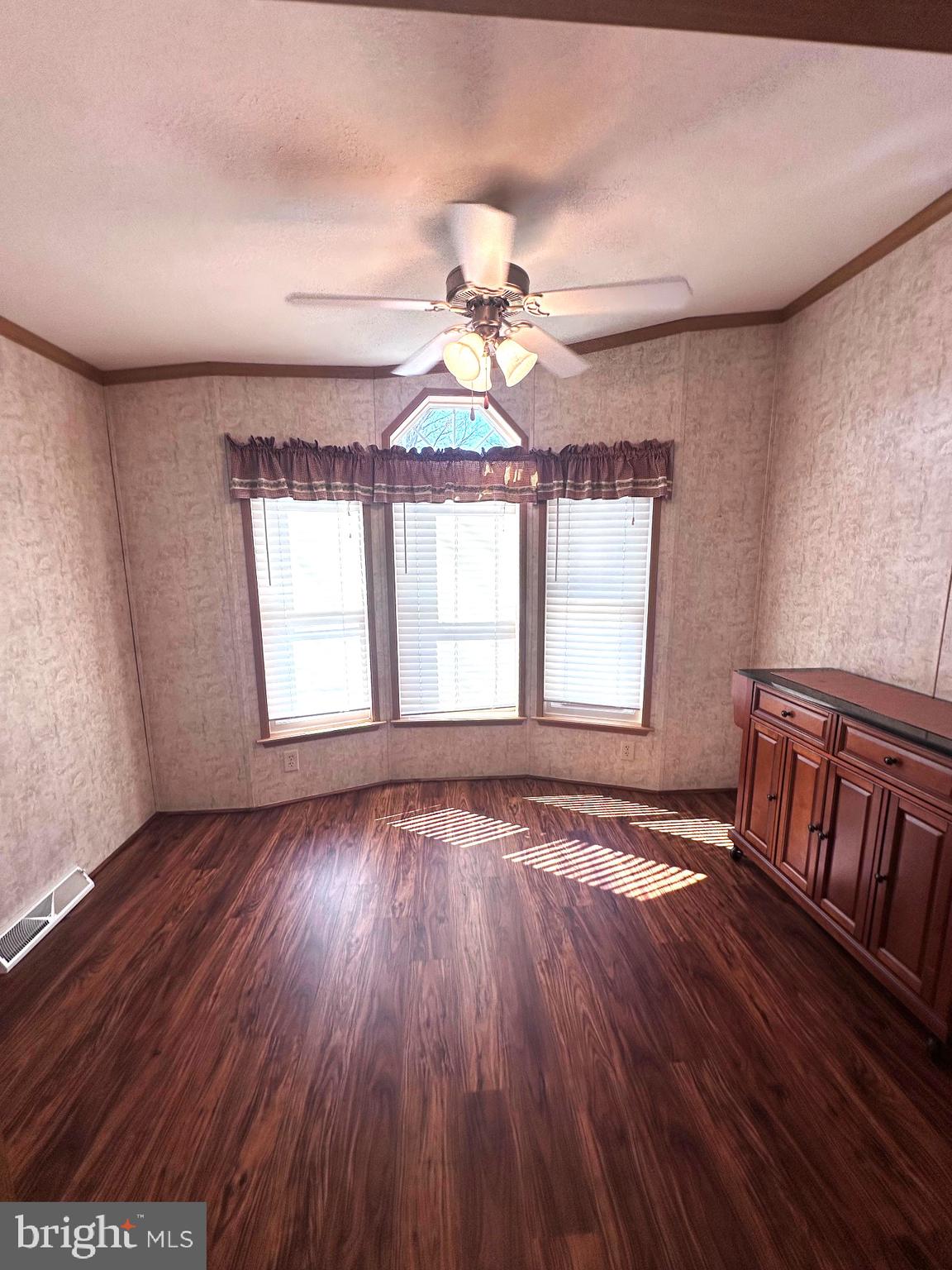 VILLAGE SCENE TR P - Residential