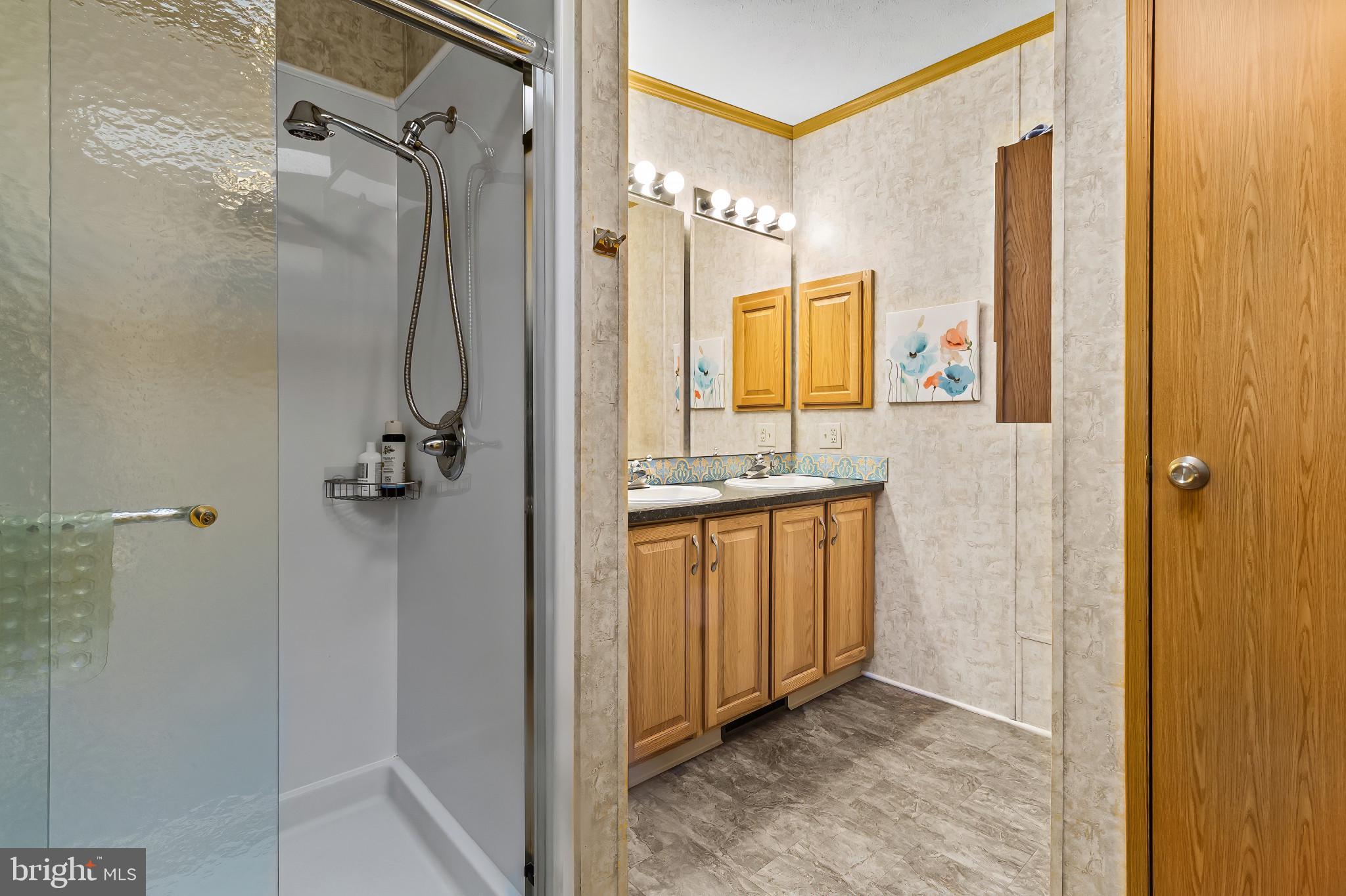 VILLAGE SCENE TR P - Residential