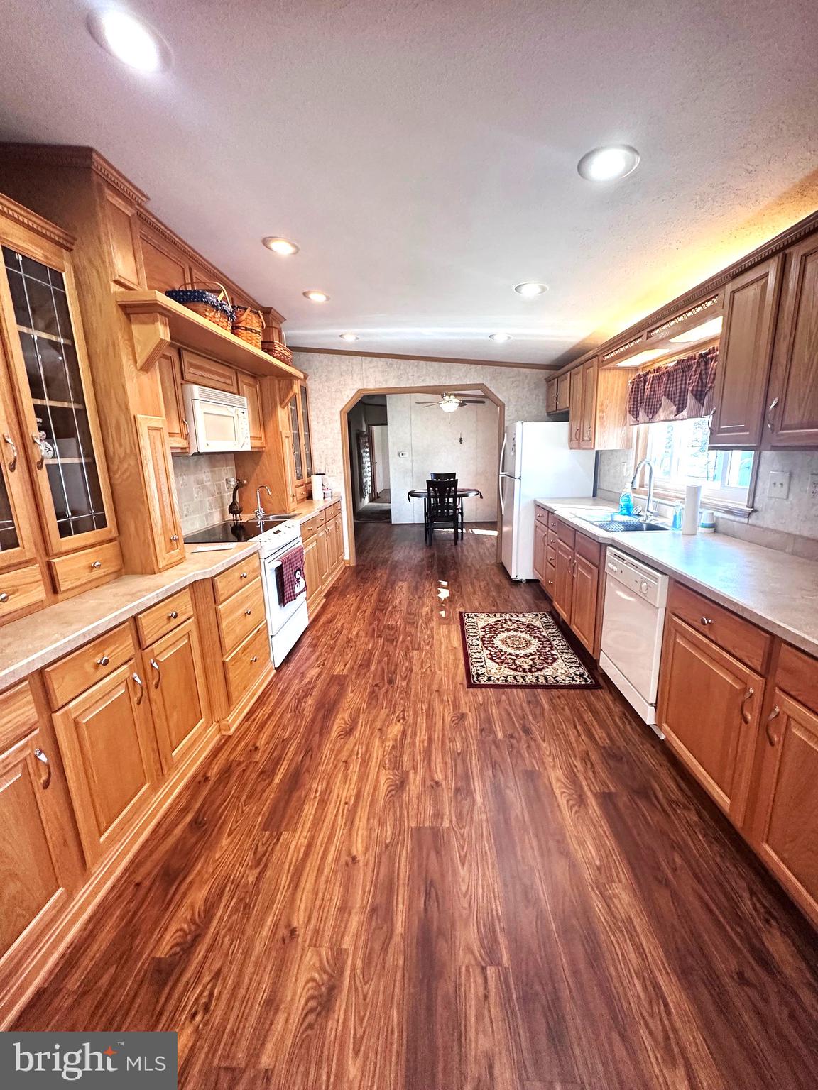 VILLAGE SCENE TR P - Residential