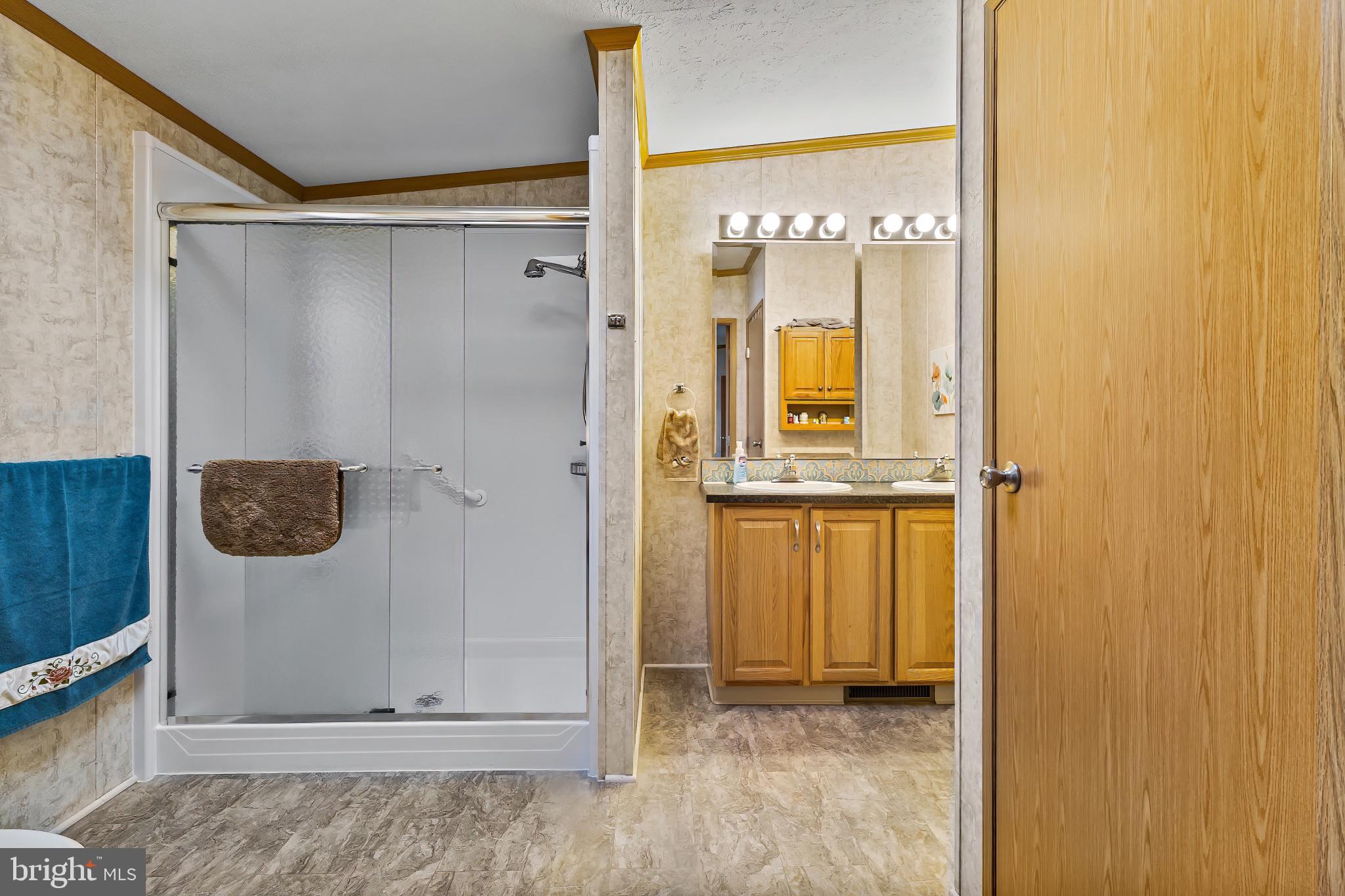 VILLAGE SCENE TR P - Residential