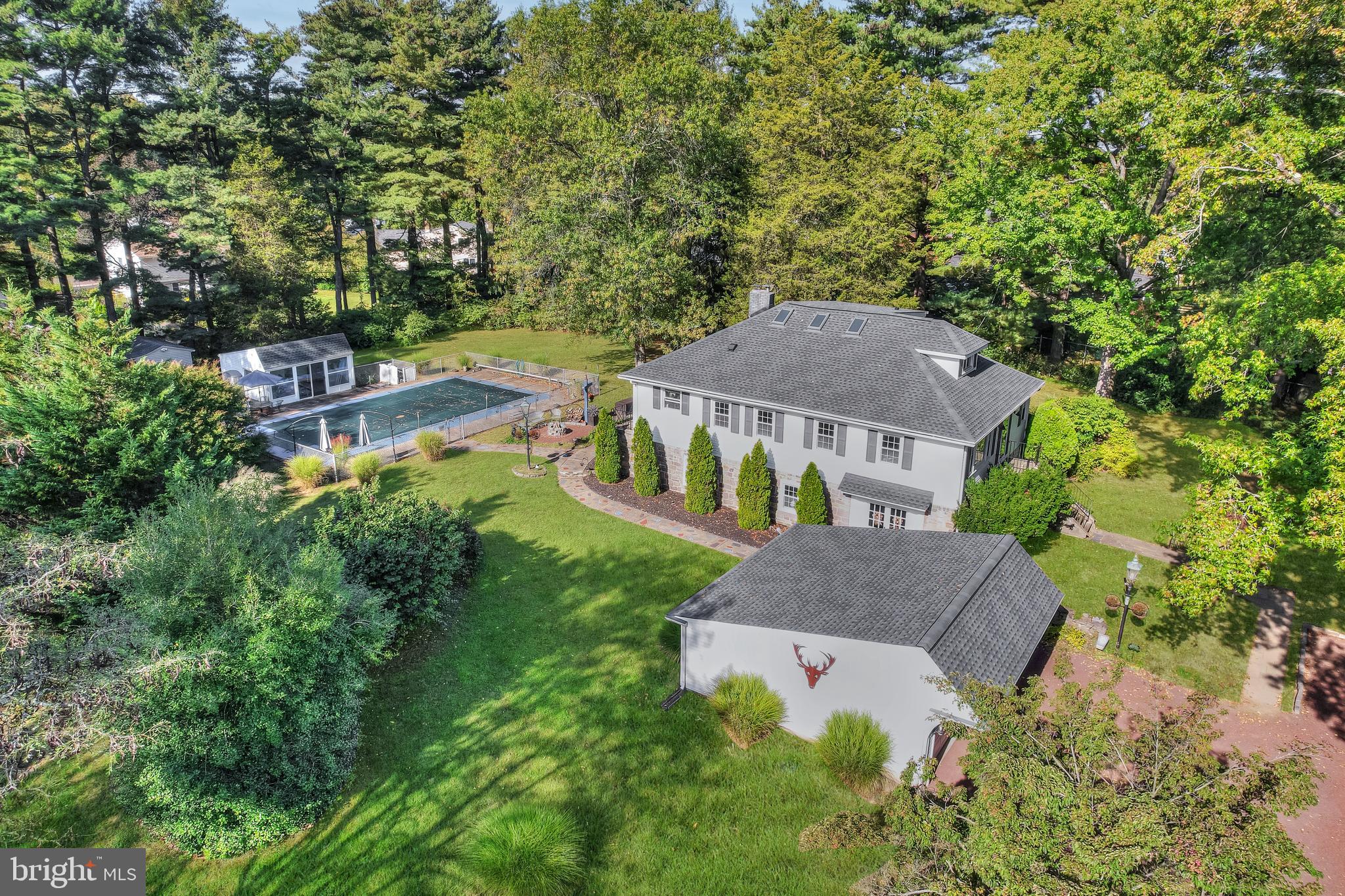 713 ARDSLEY COURT