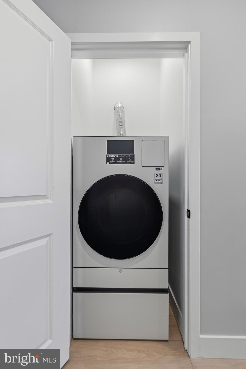 GIRARD ESTATES - Residential