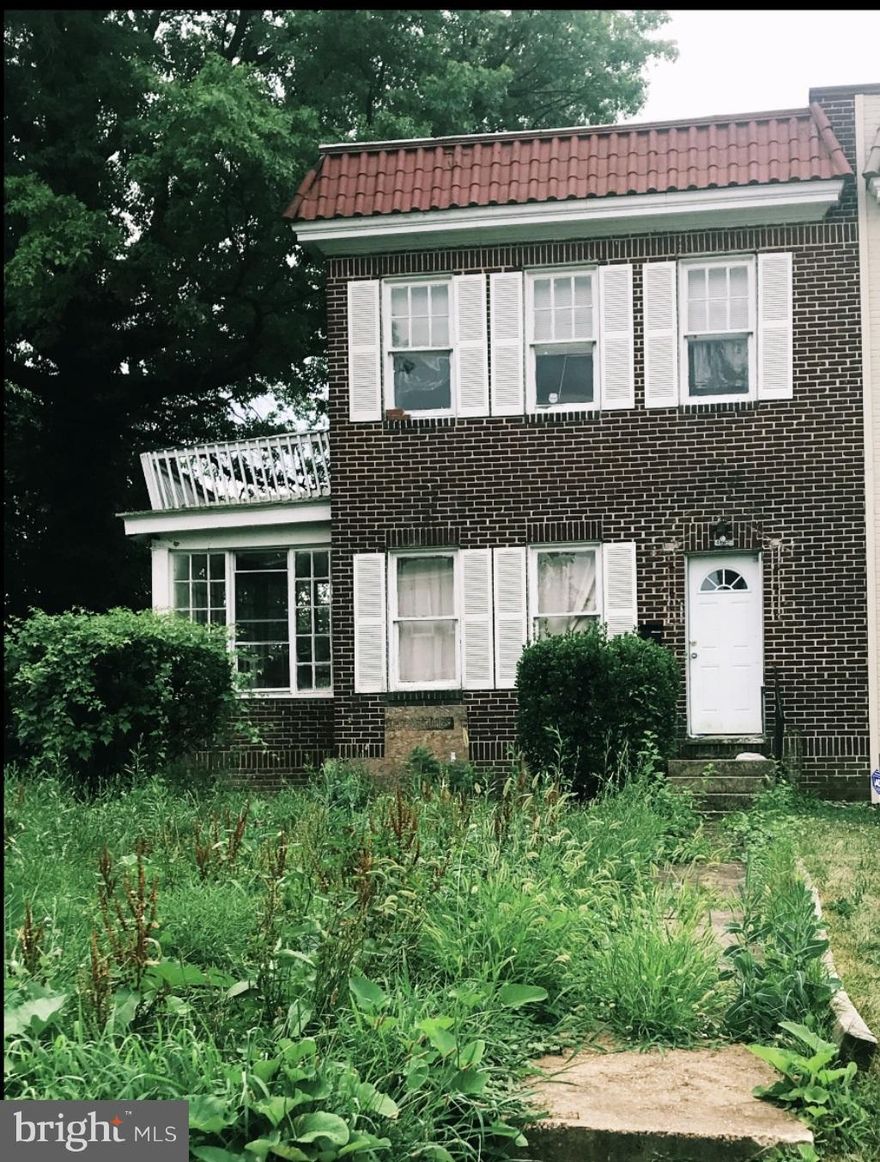 PROPERTY SOLD "AS IS" GREAT INVESTMENT OPPORTUNITY....