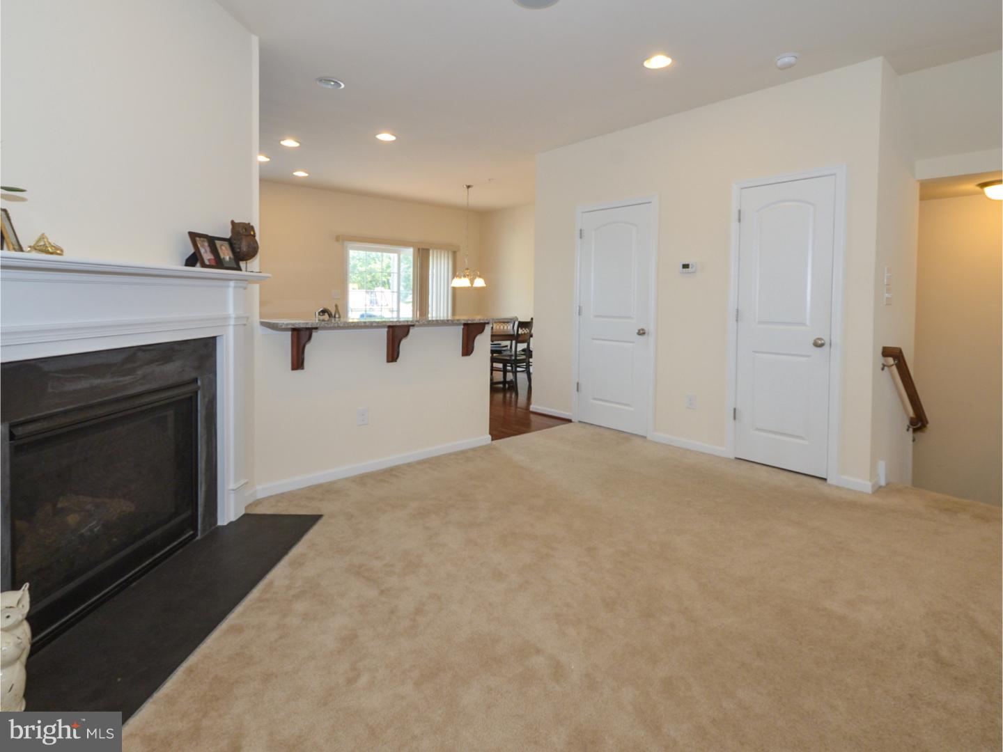 LAFAYETTE CROSSING - Residential Lease