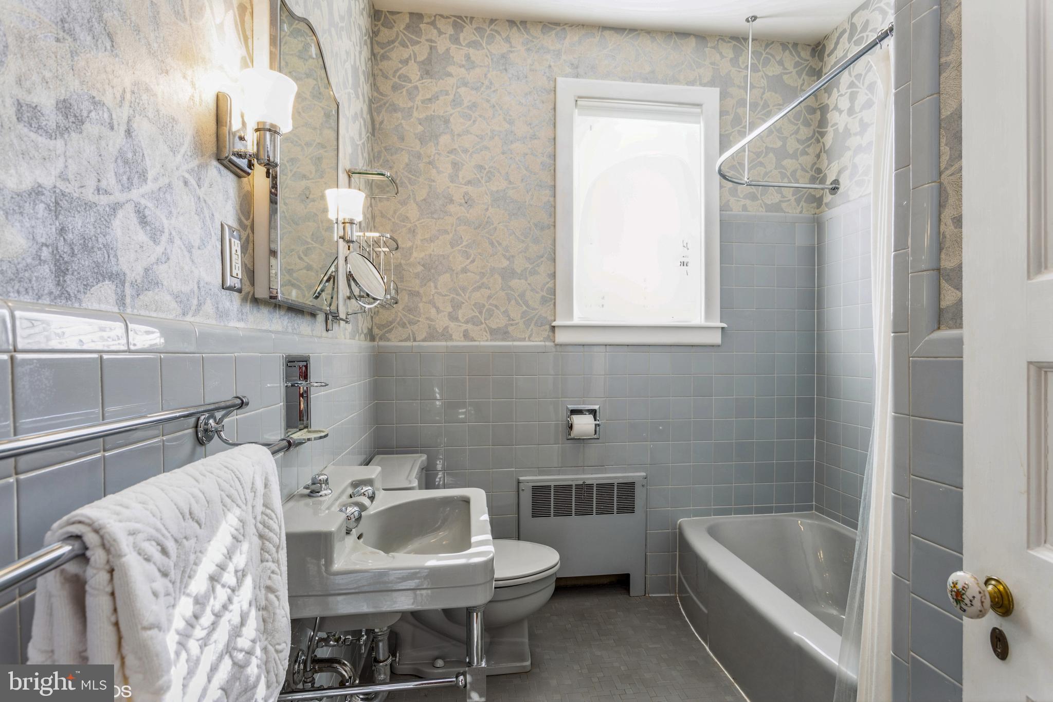 FALLSTAFF - Residential