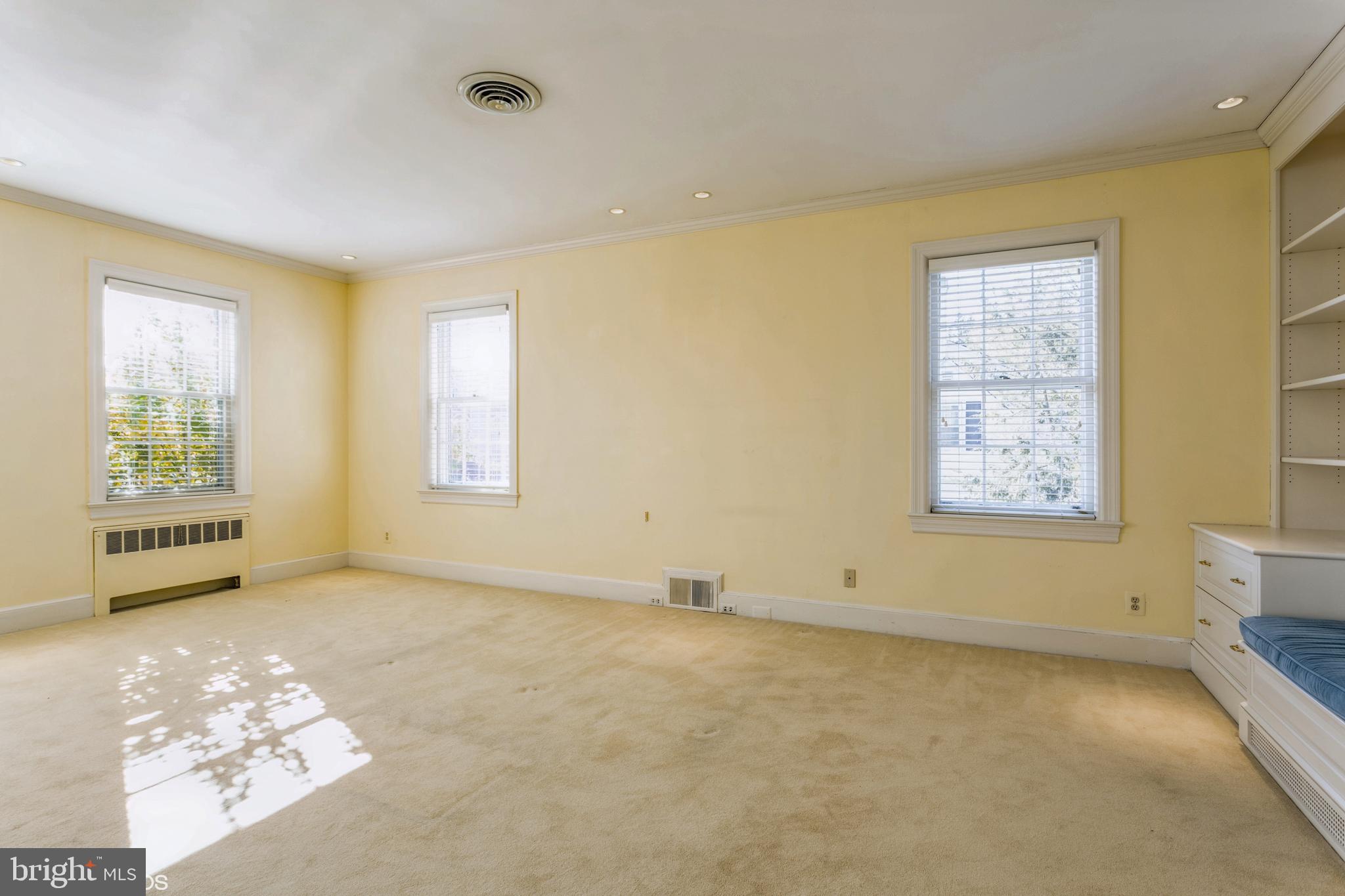 FALLSTAFF - Residential