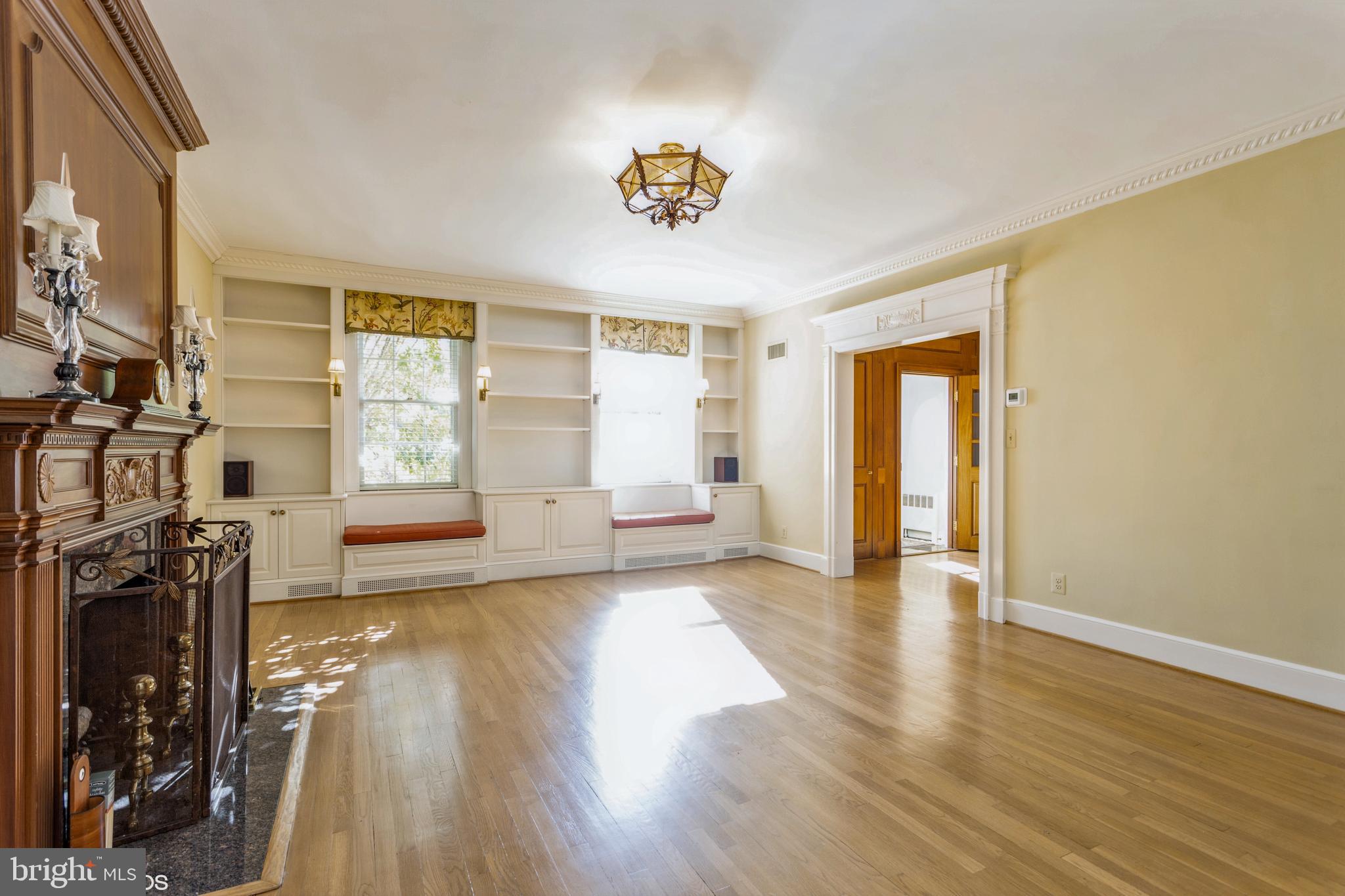 FALLSTAFF - Residential